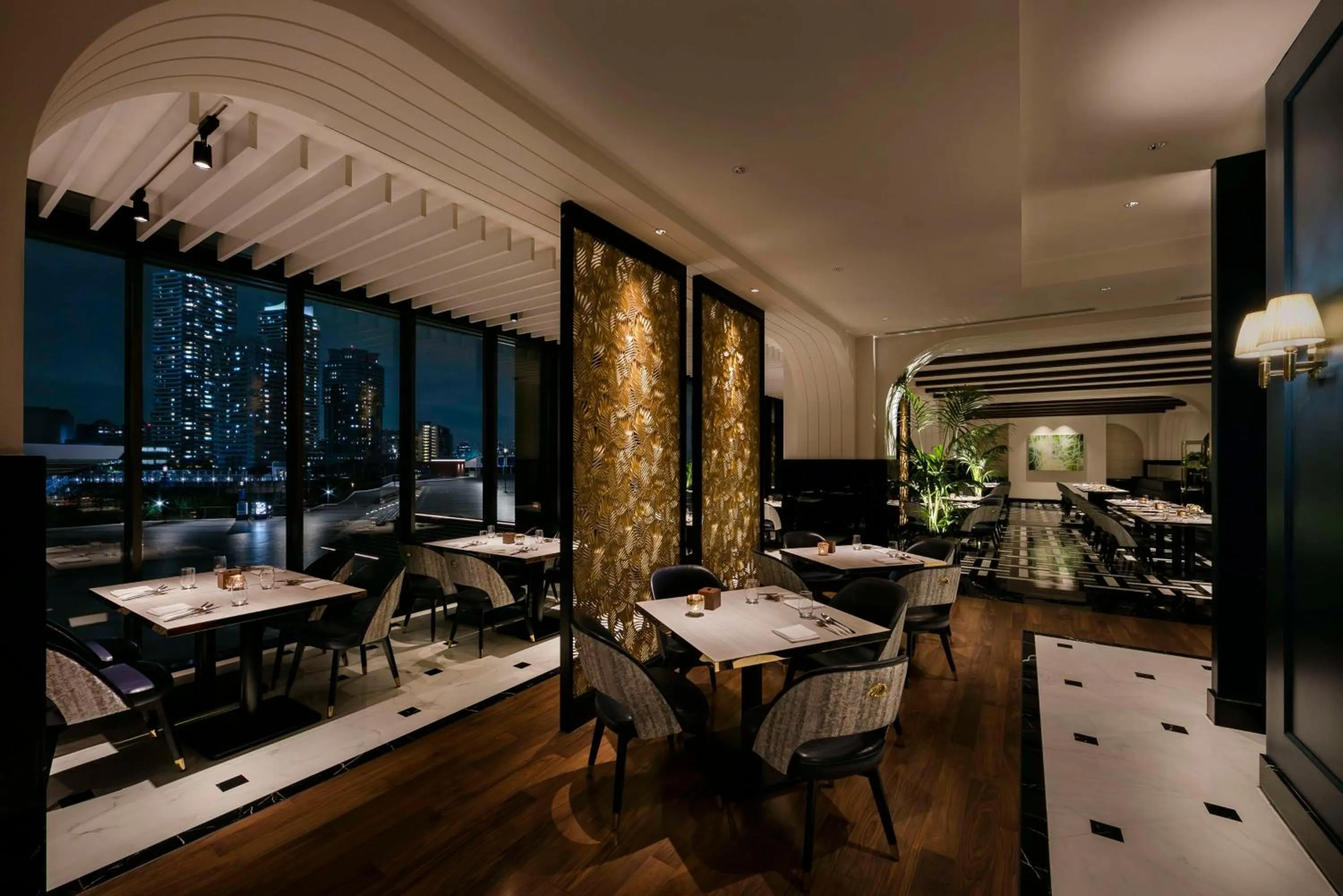 Restaurant/places to eat in Hilton Yokohama