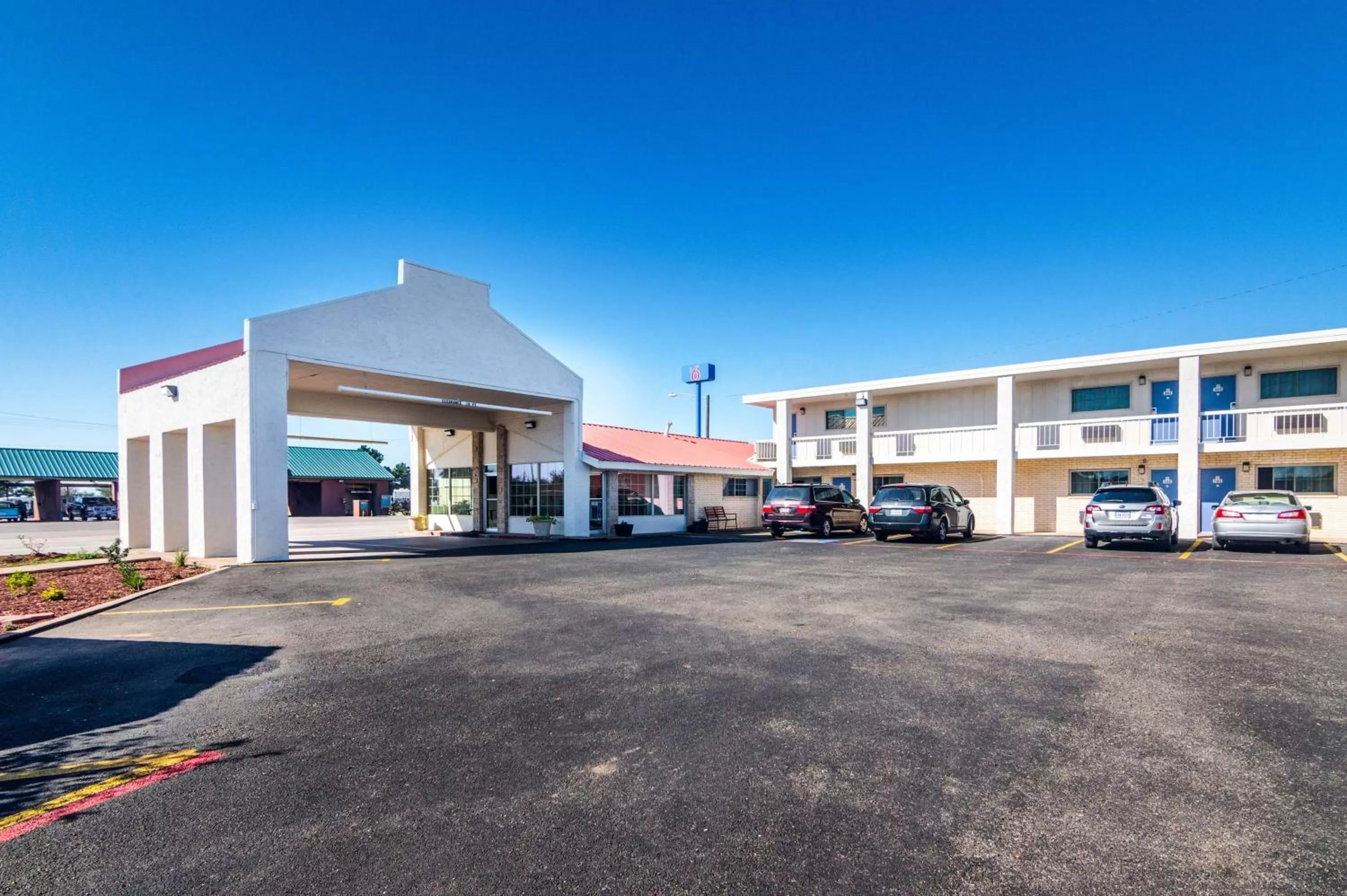 Property building in Motel 6-Childress, TX