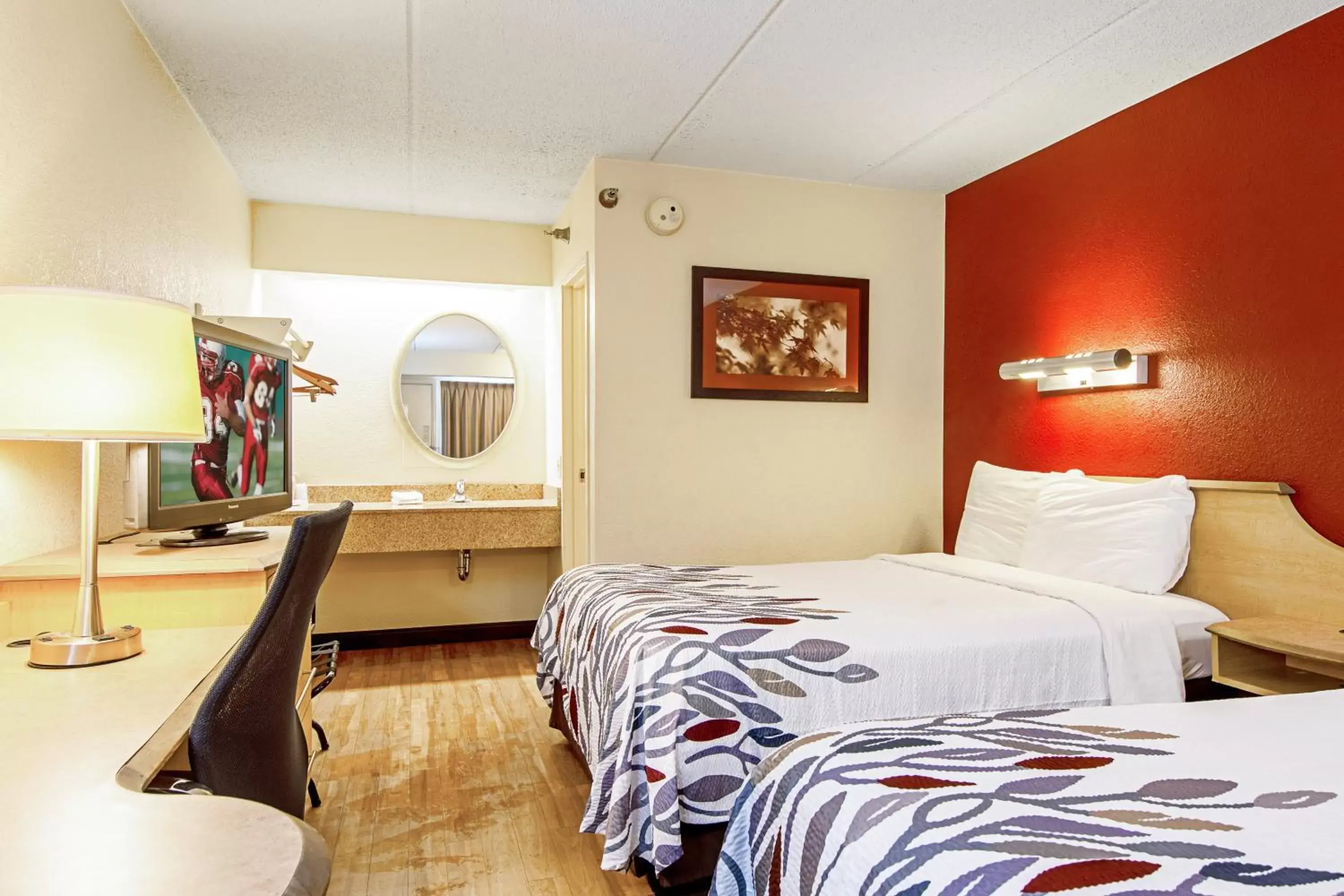 Standard Room with Two Double Beds Smoke Free in Red Roof Inn Milford - New Haven Standard Room with Two Double Beds Smoke Free in Red Roof Inn Milford - New Haven