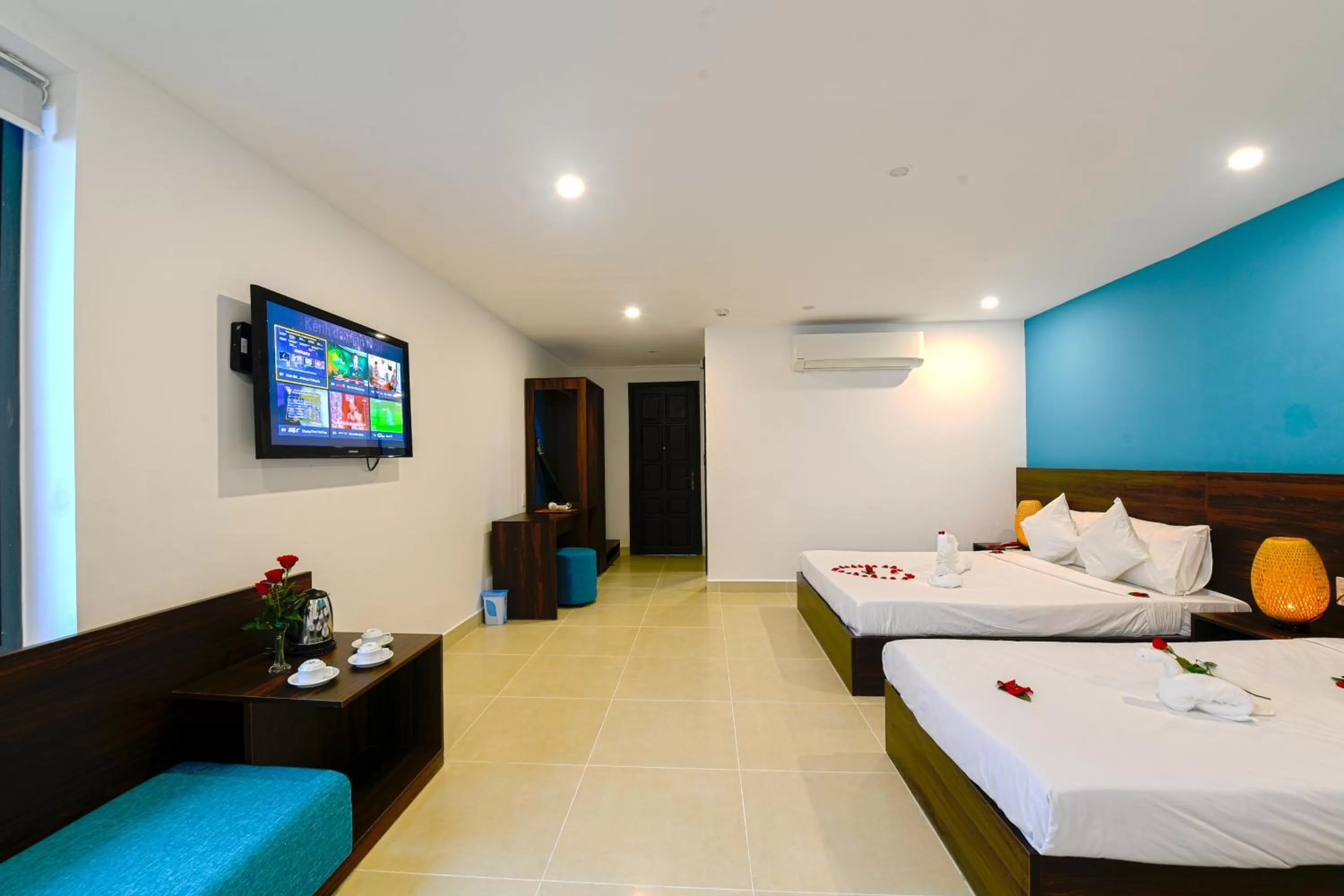 Photo of the whole room, Bed in Hoi An Dream City Hotel