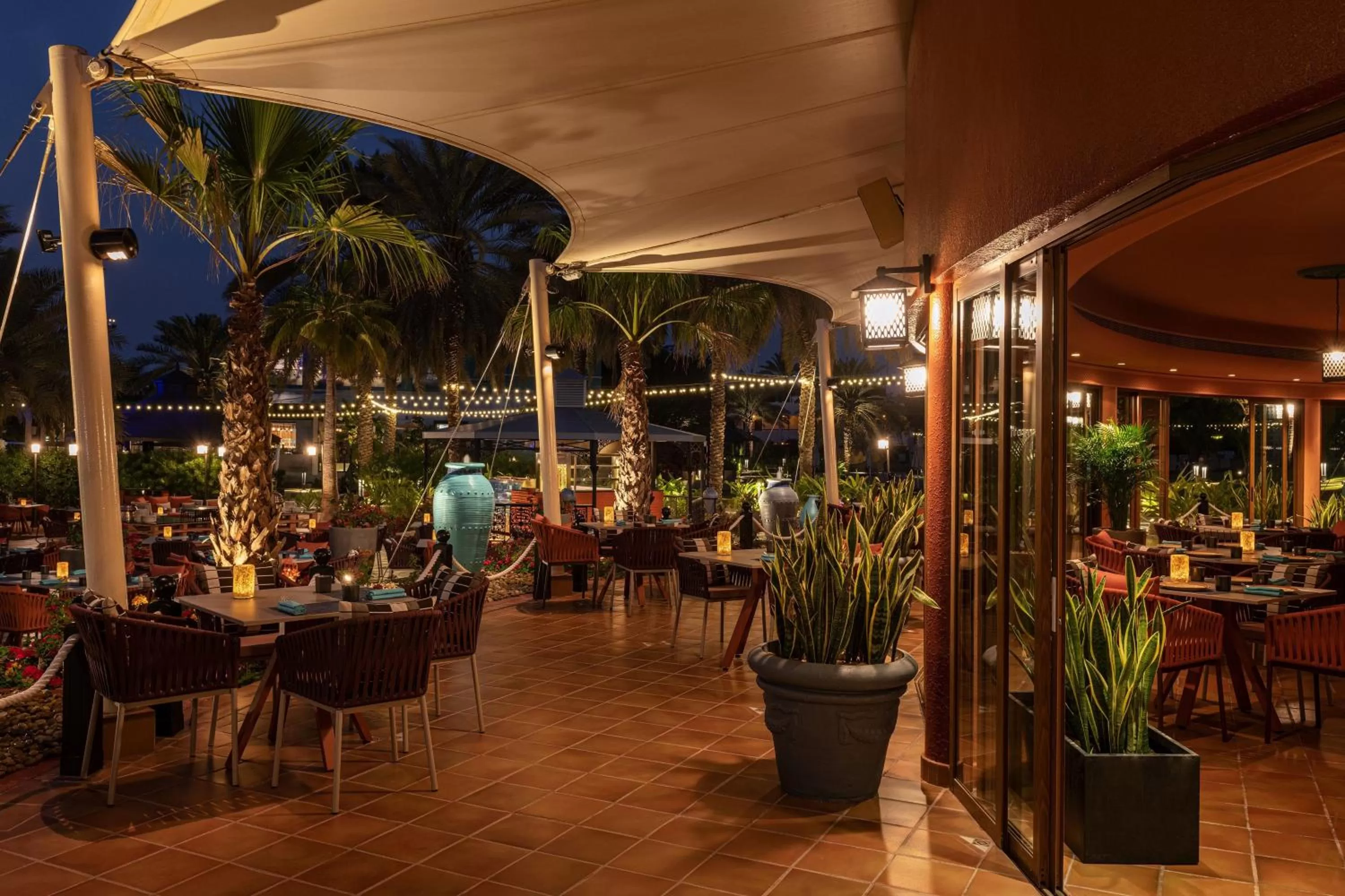 Restaurant/places to eat in Le Royal Meridien Beach Resort & Spa Dubai