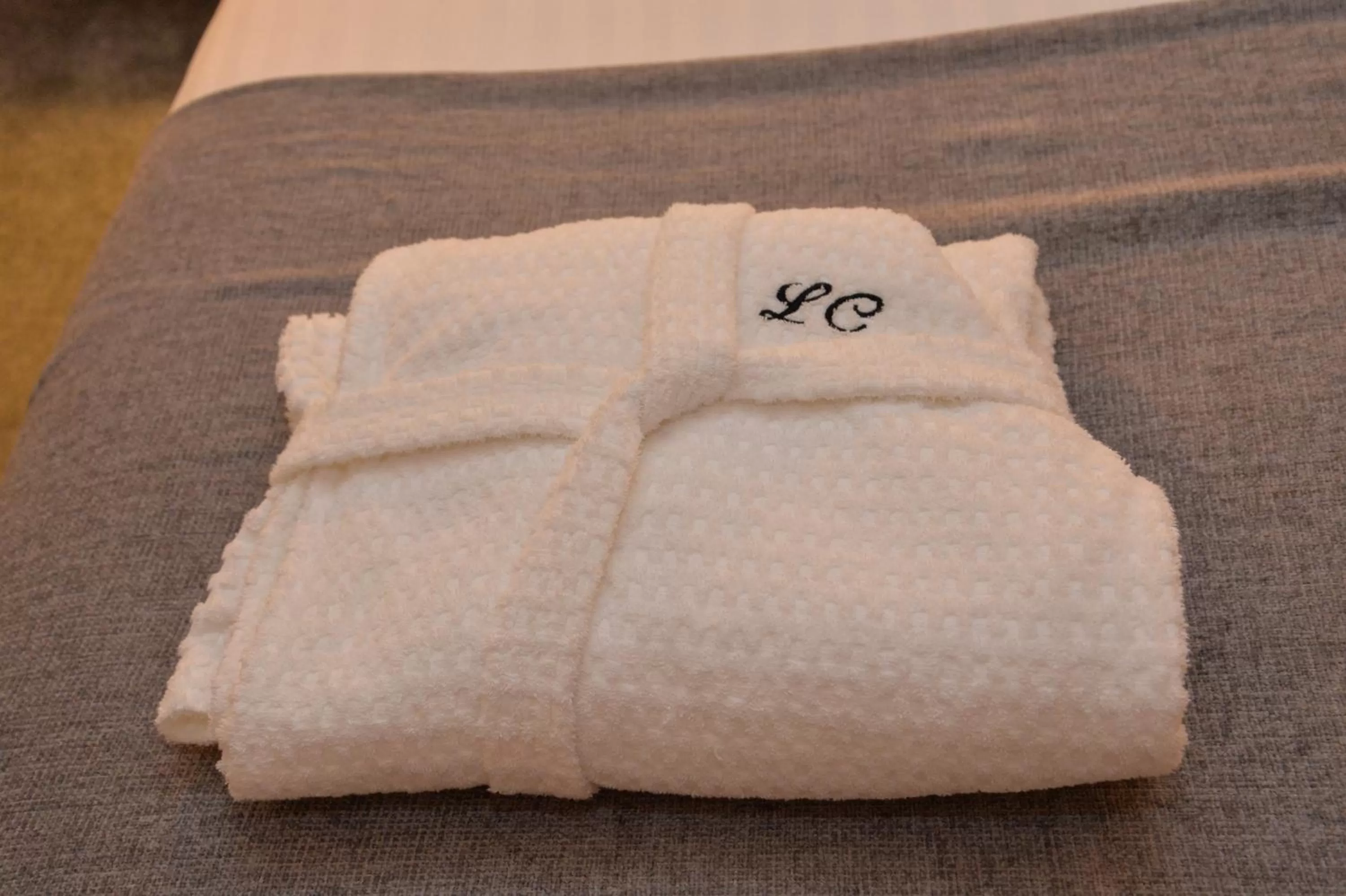 Bed in Lauriston & Lawton Court Hotel