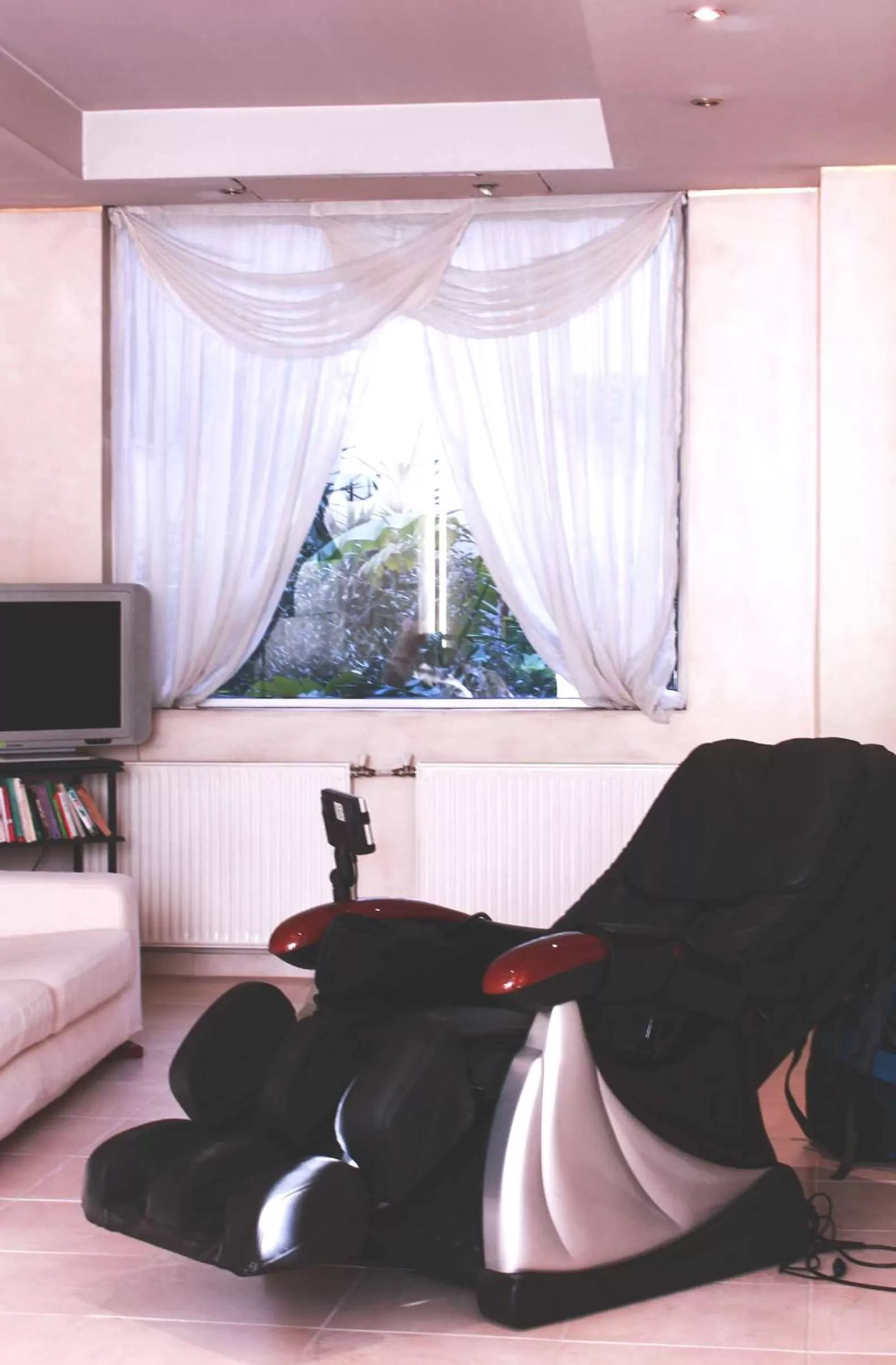 TV and multimedia in Apollo Hotel