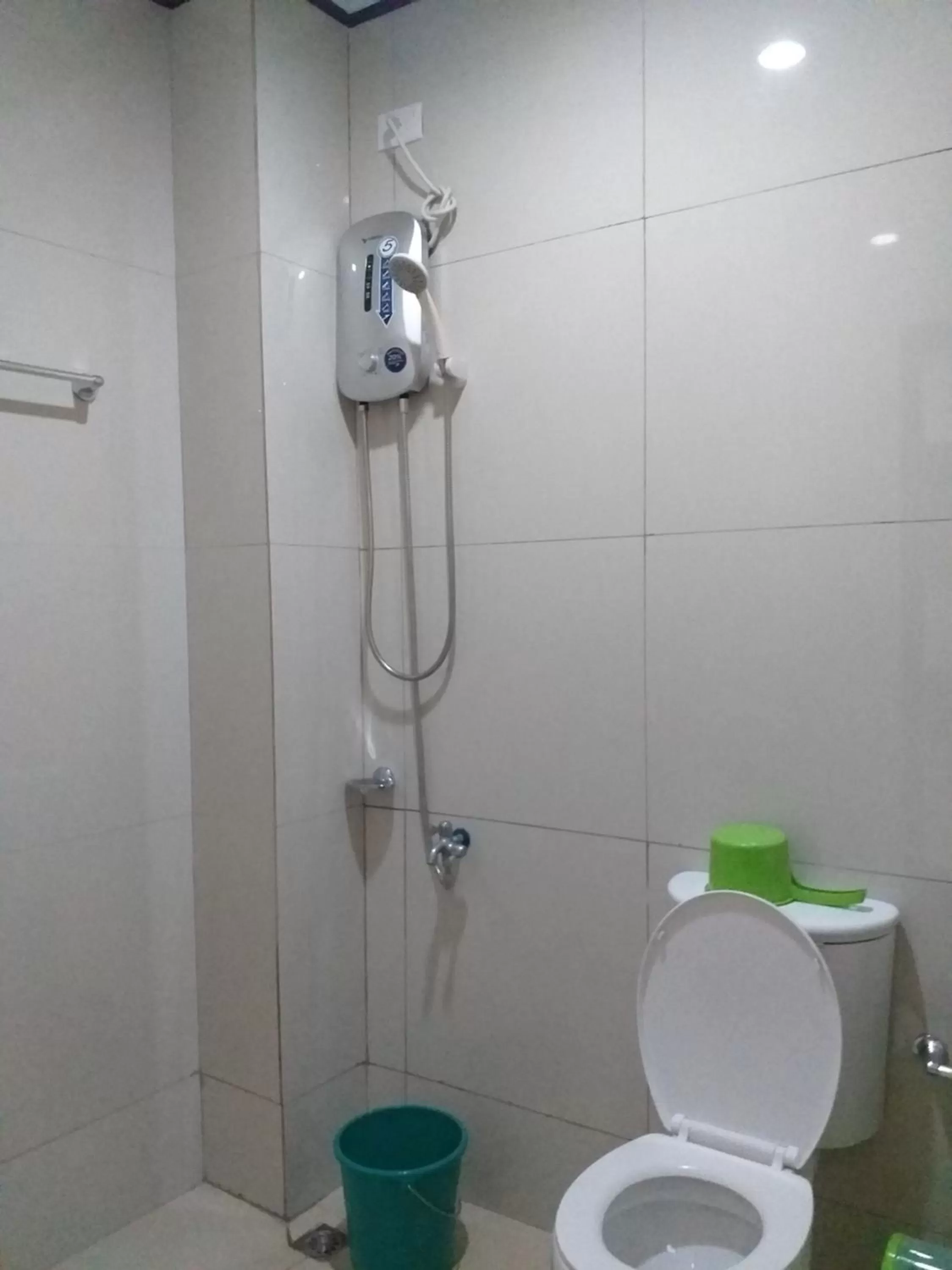 Bathroom in Devayn's Inn