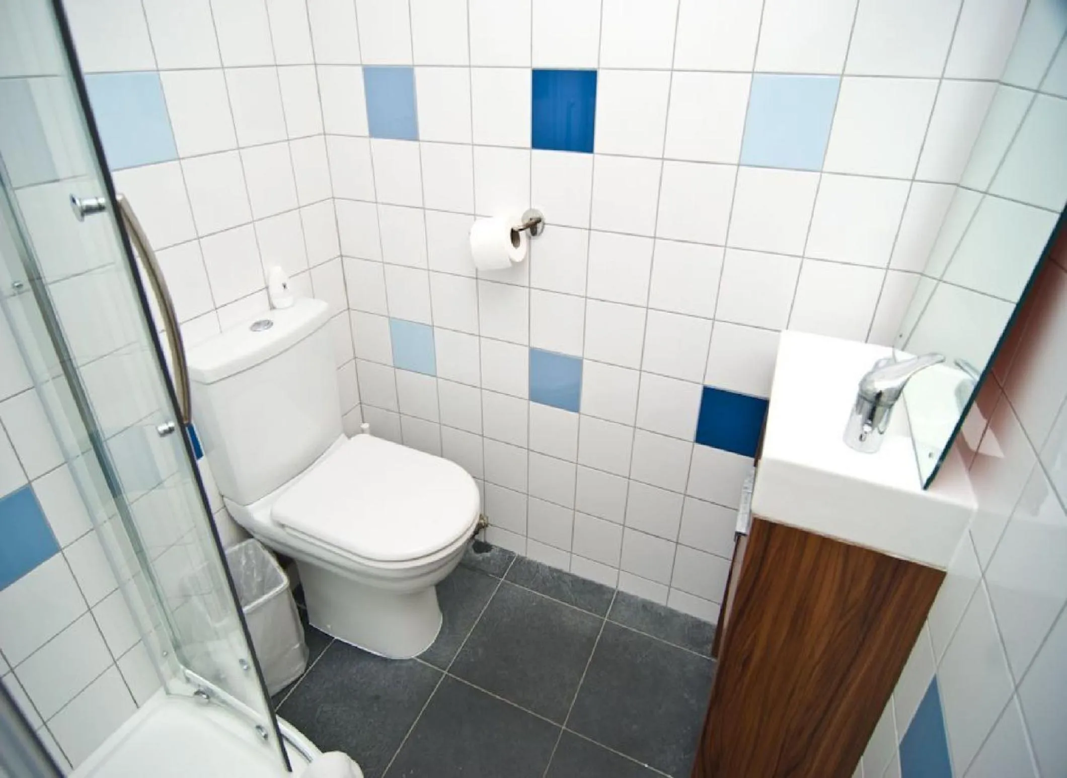 Bathroom in Charlie Hotel