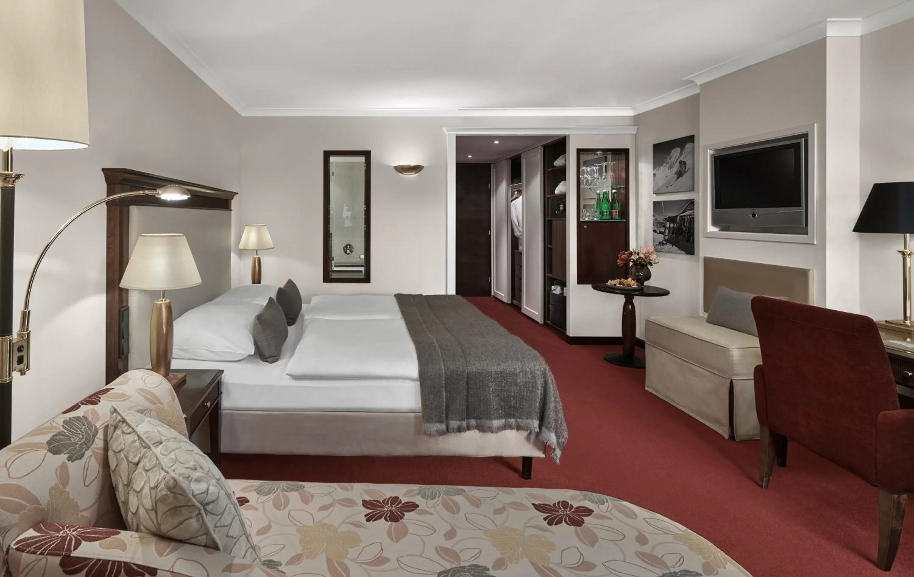 TV and multimedia, Bed in Lebenberg Schlosshotel-Kitzbühel