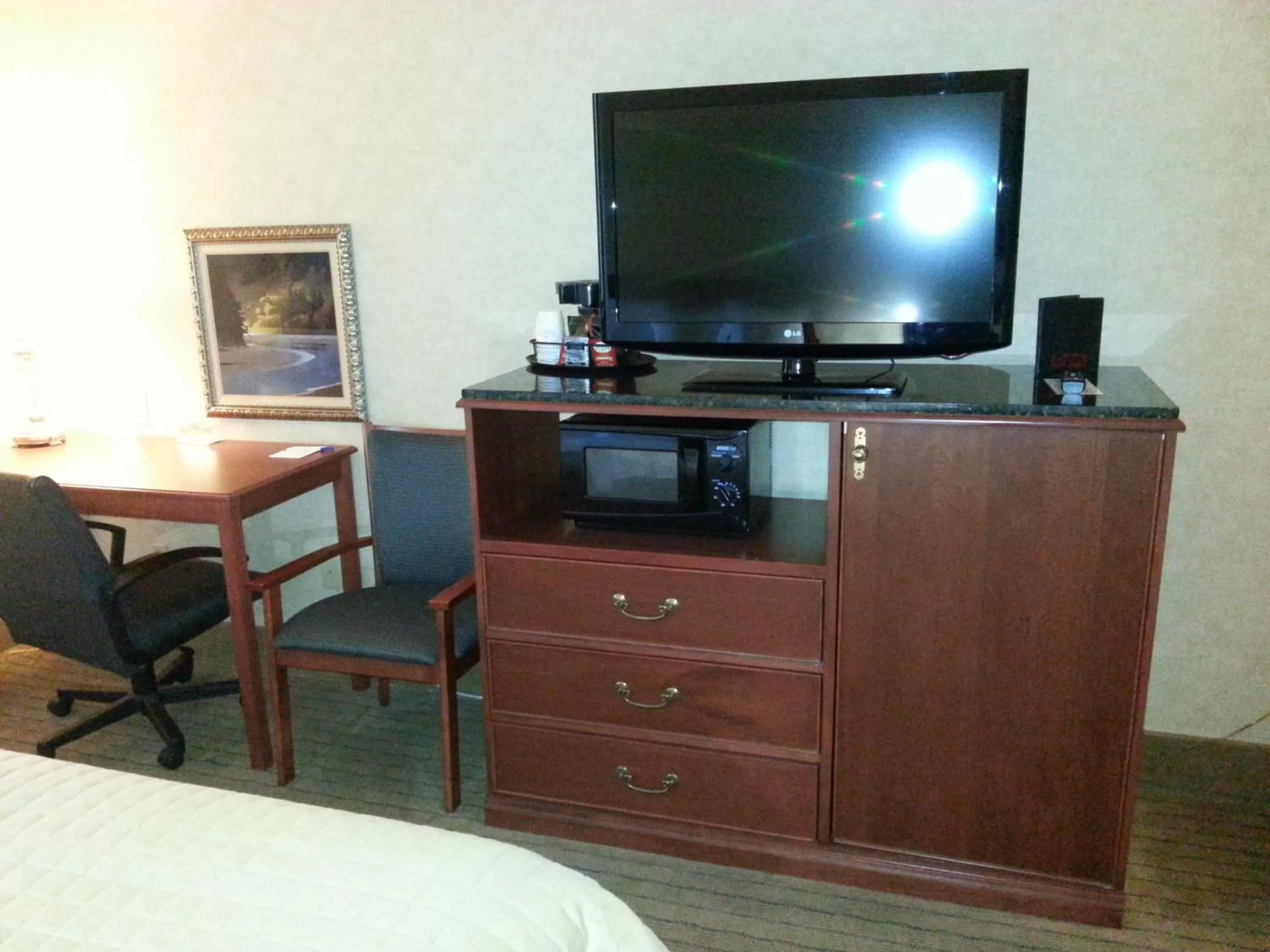 Premier King Suite - Non-Smoking in Baymont by Wyndham Indianapolis South