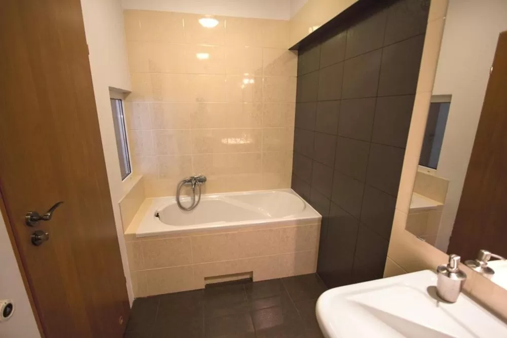 Bathroom in Hotel George