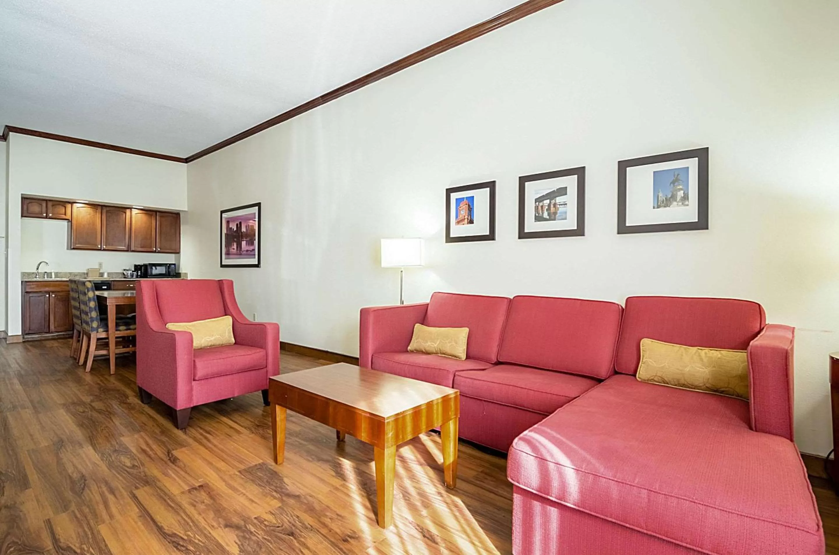 Photo of the whole room in Comfort Suites Innsbrook - Short Pump