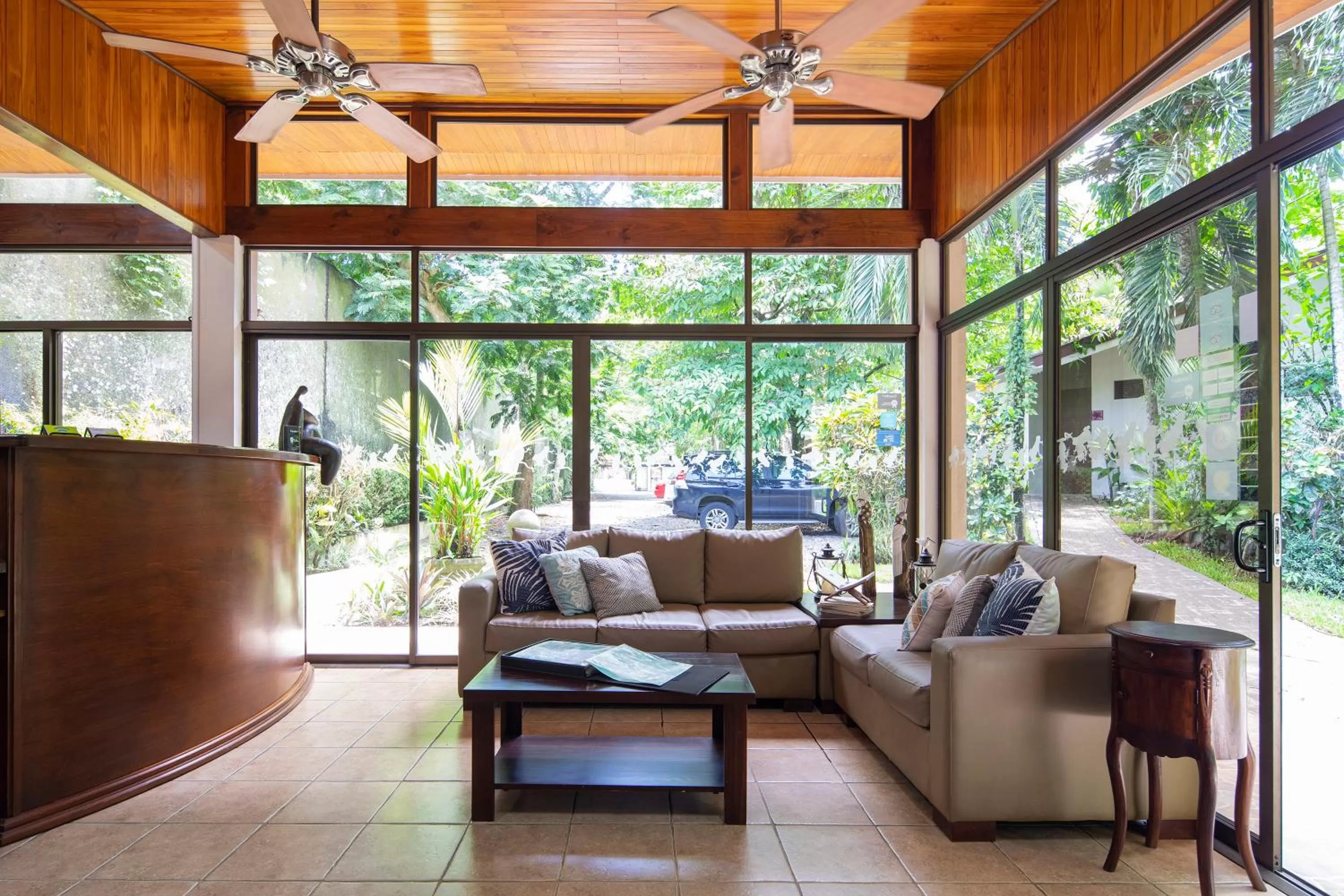 On-site shops in Pumilio Mountain & Ocean Hotel