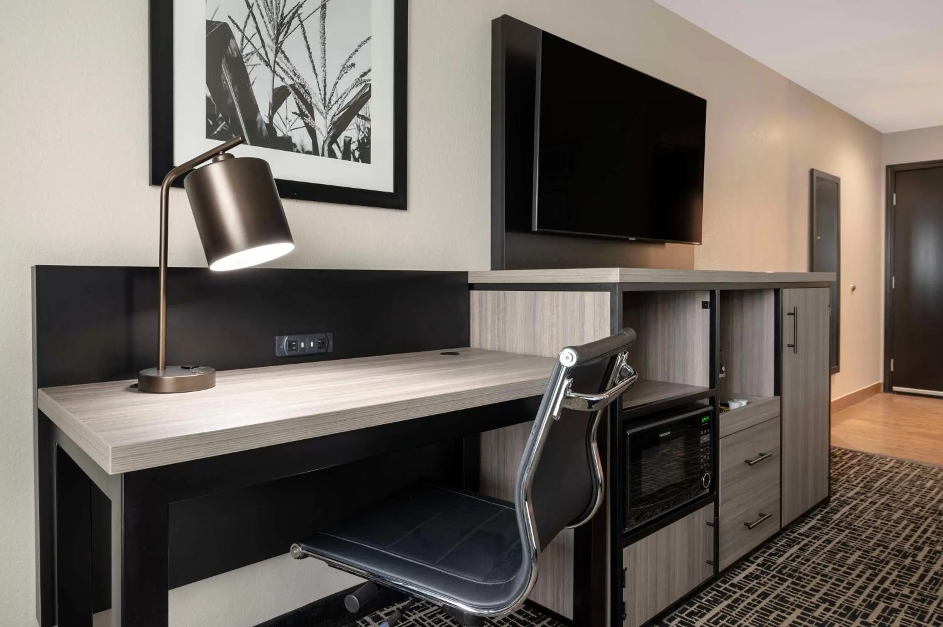 Bedroom in Best Western Plus Greenwood Indy South Inn