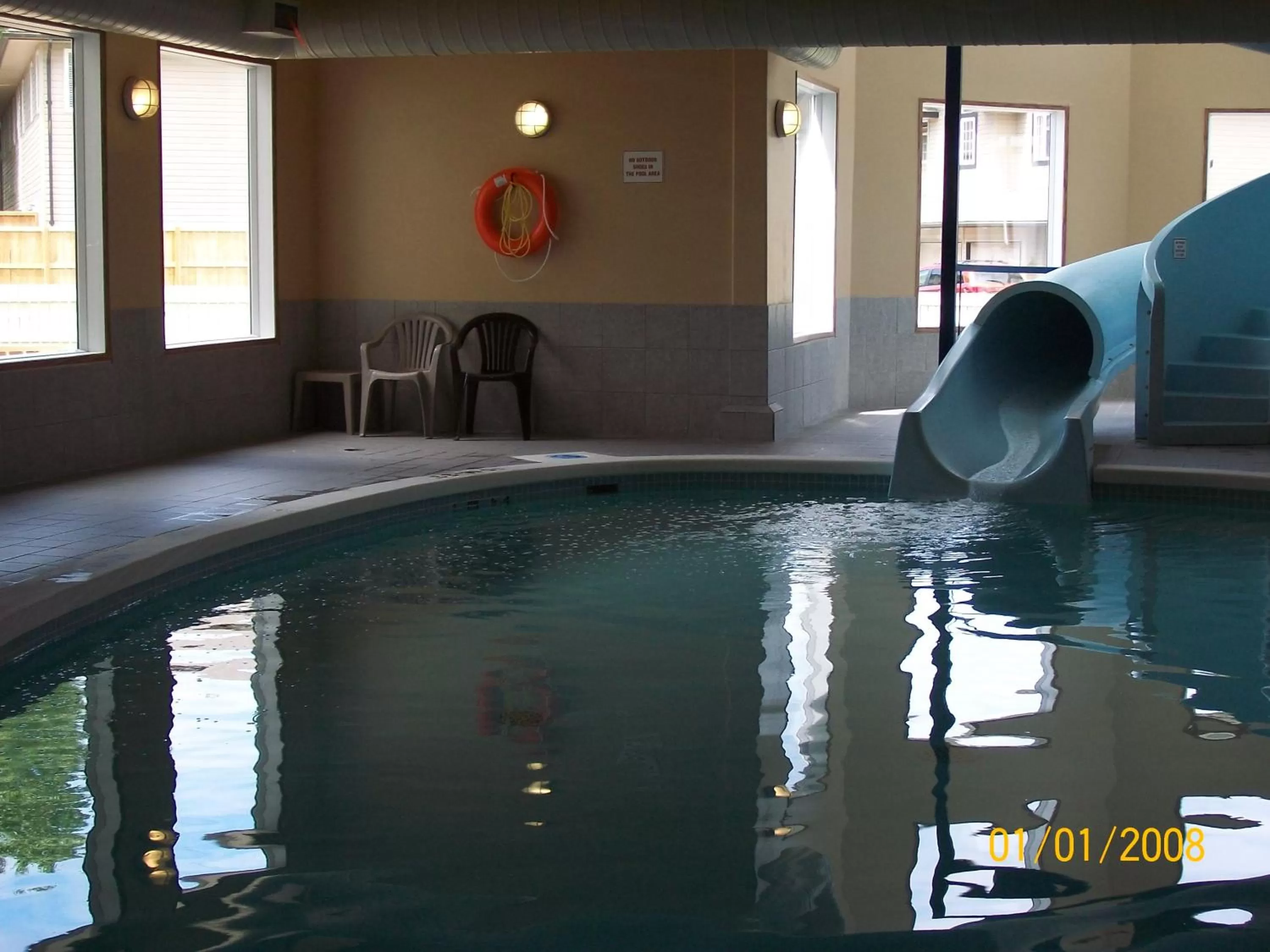 Swimming pool in Days Inn by Wyndham Moose Jaw