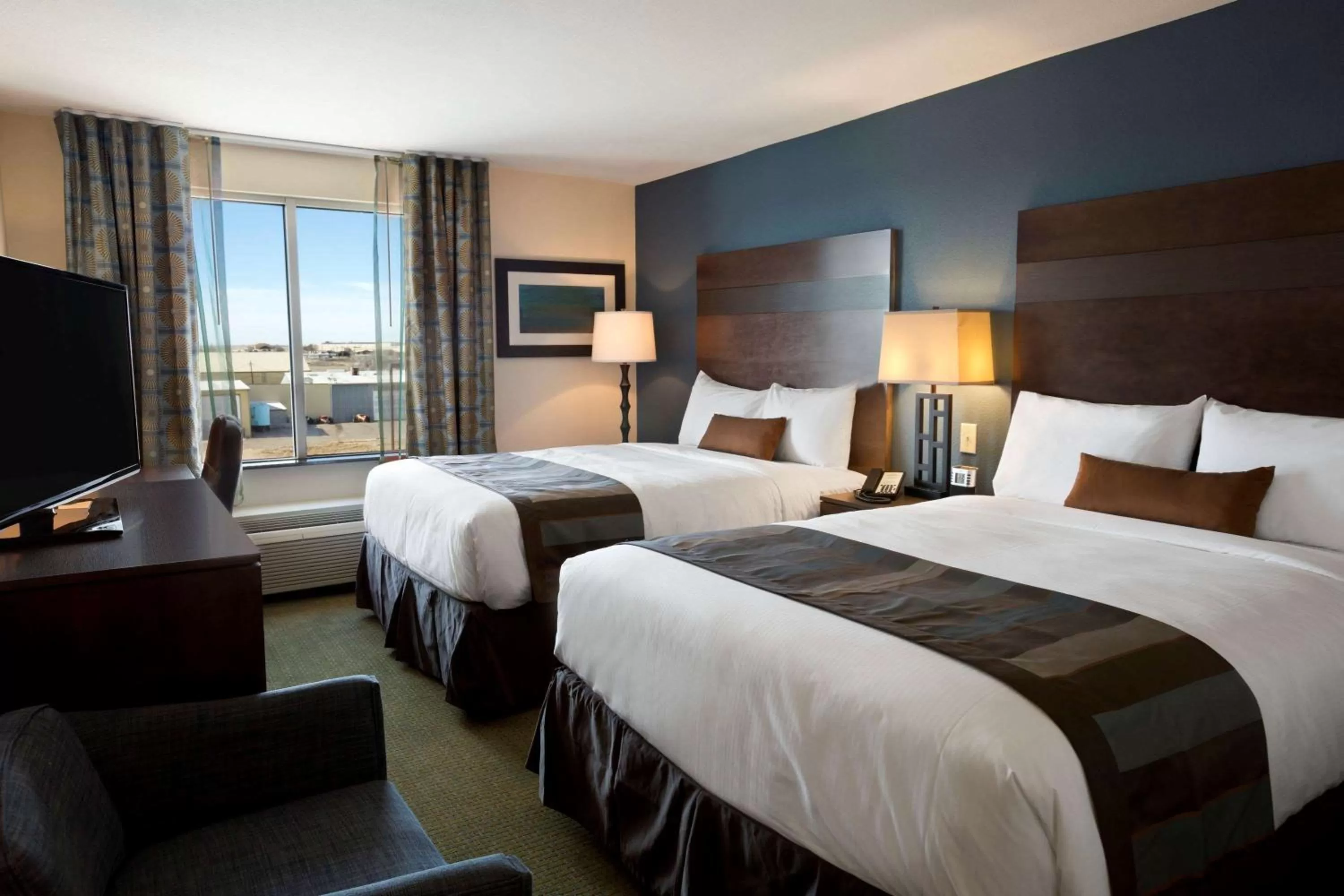 On site, Bed in Wingate by Wyndham Seminole