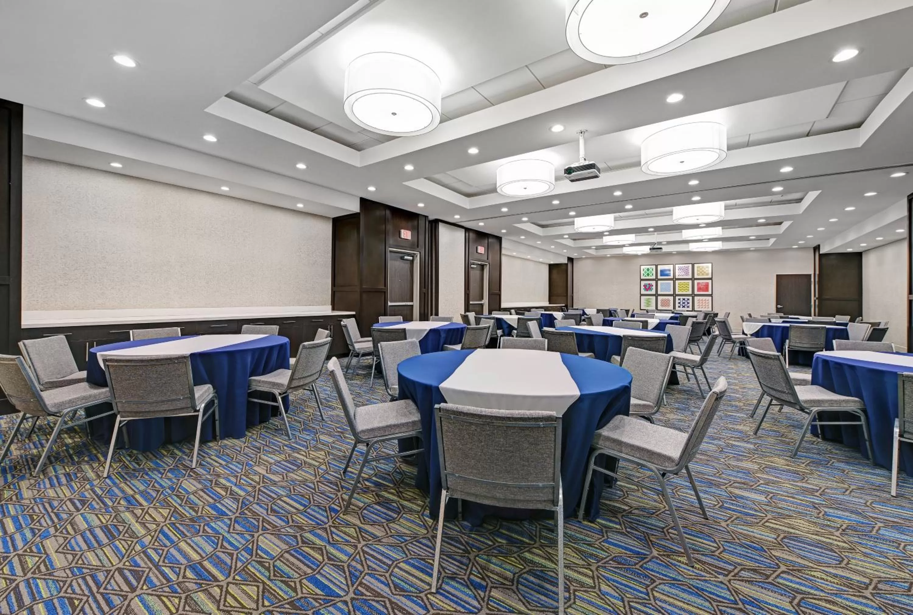 Meeting/conference room in Holiday Inn Express & Suites Memorial – CityCentre by IHG