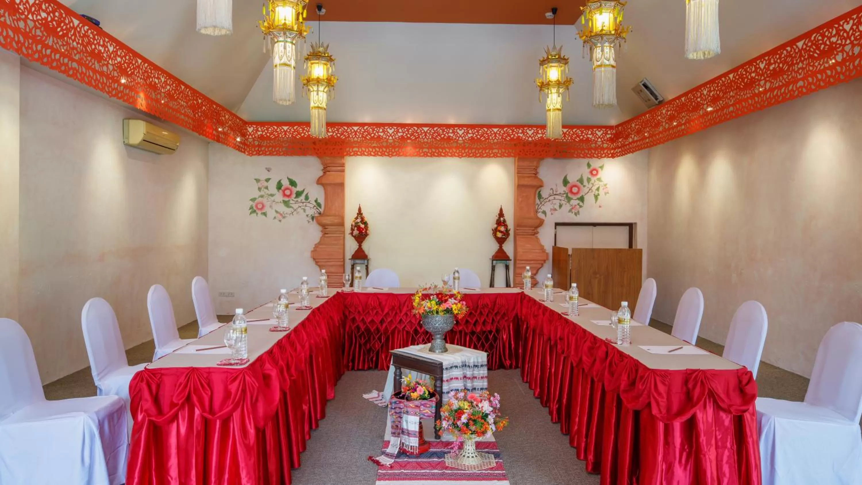 Banquet/Function facilities in Yaang Come Village Hotel