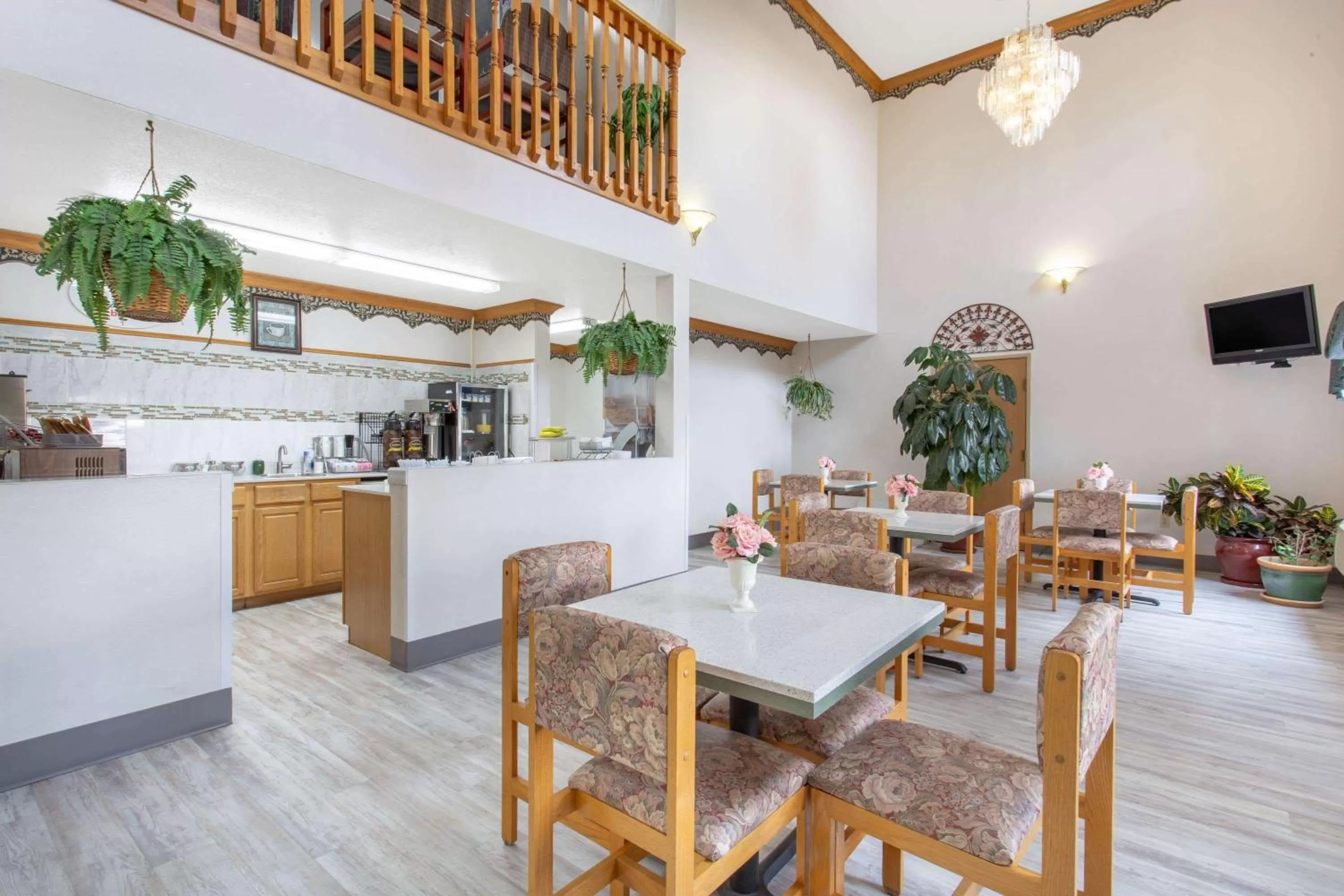 Restaurant/places to eat in Super 8 by Wyndham Bedford