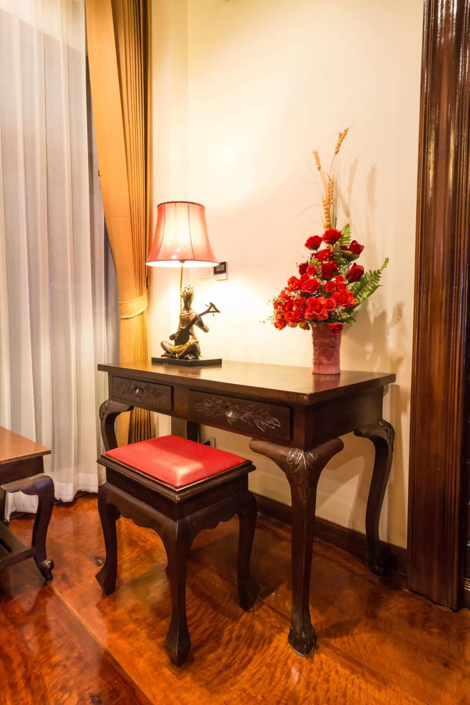 Seating area in Sunday Villa Sirilanna Hotel