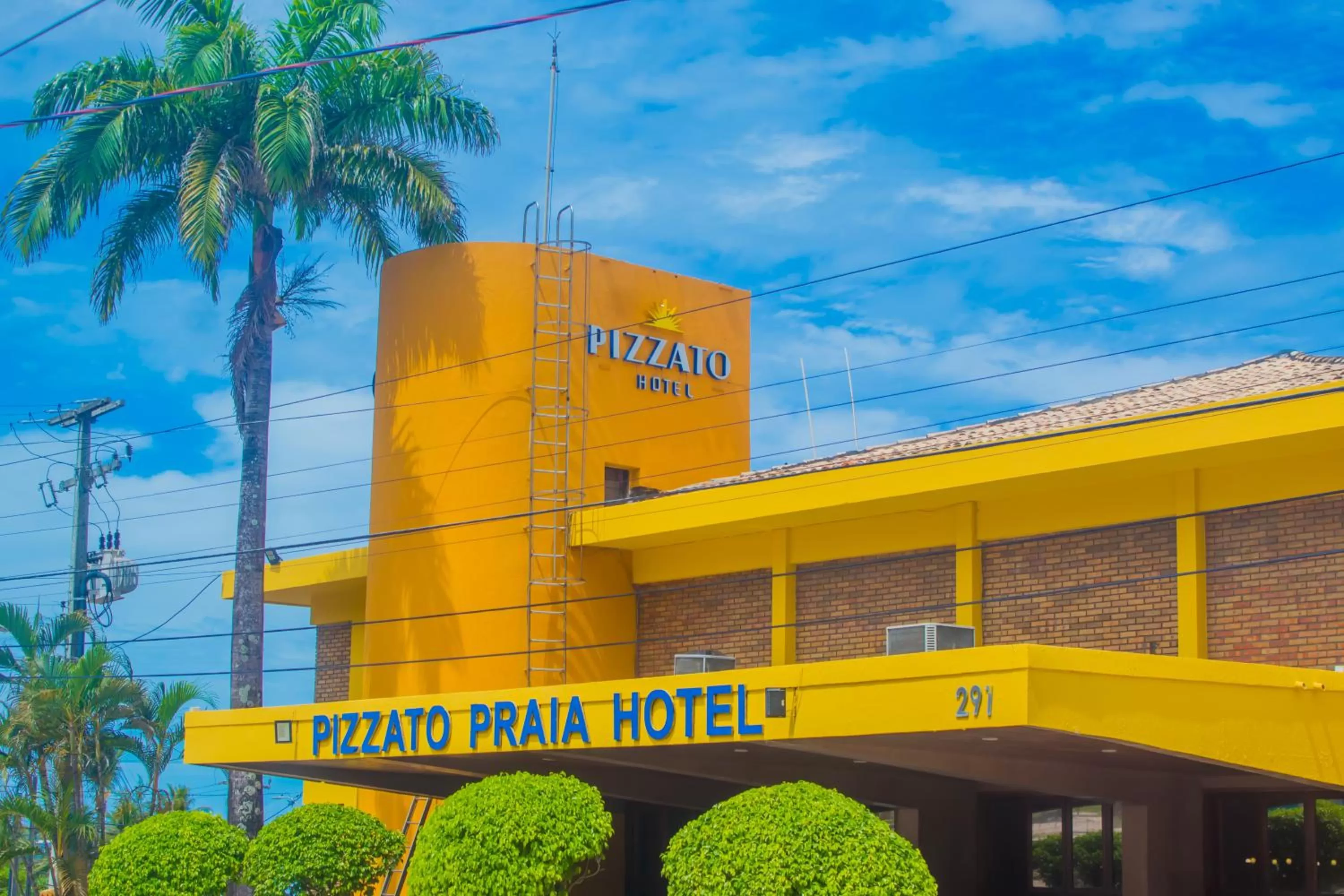 Pizzato Praia Hotel