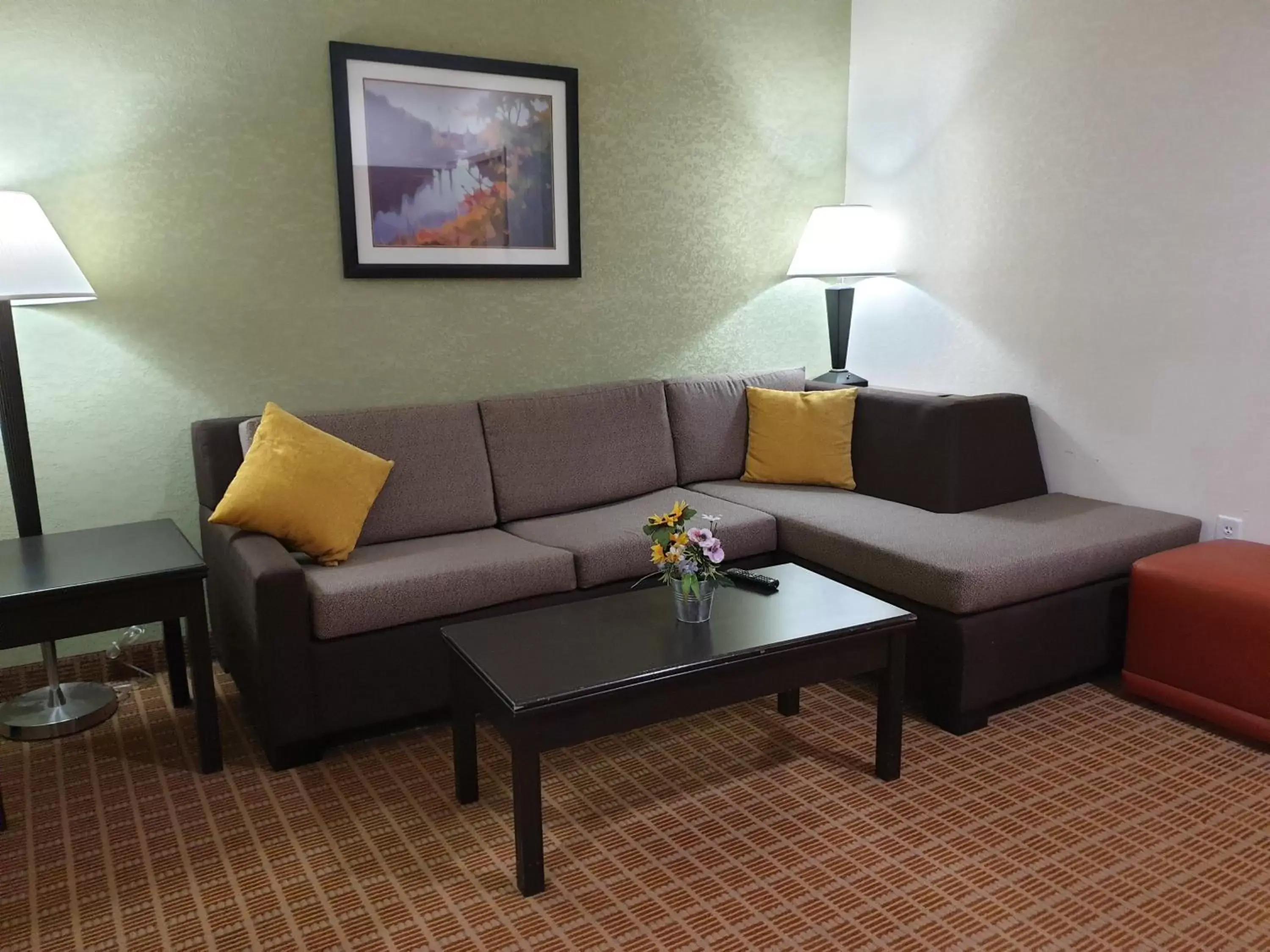 Queen Suite - Non-Smoking in Hawthorn Extended Stay by Wyndham Kingsland Queen Suite - Non-Smoking in Hawthorn Extended Stay by Wyndham Kingsland