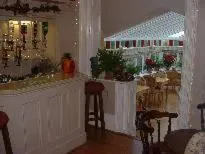 Restaurant/places to eat in Tower House 1066