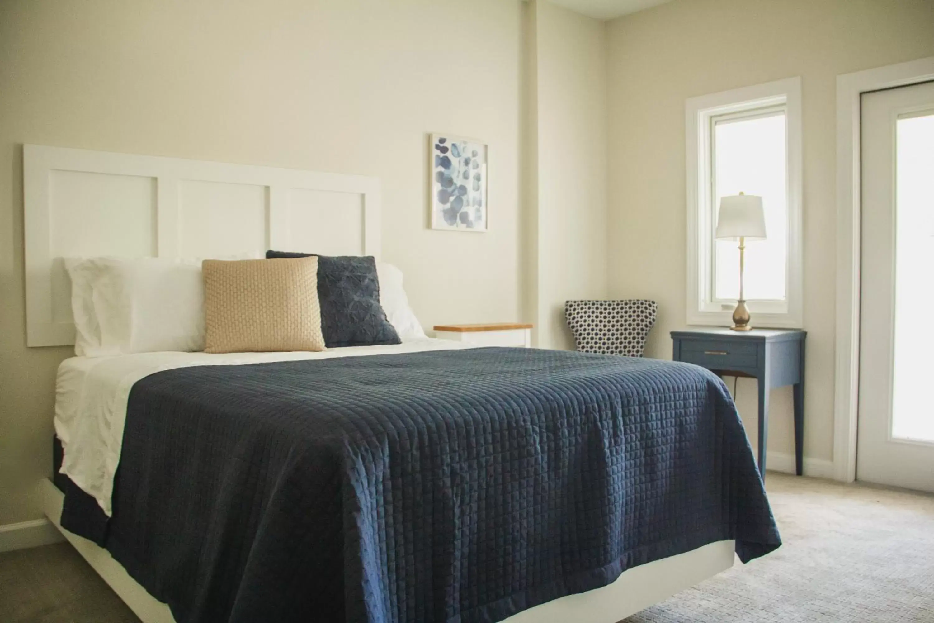 Queen Suite in The Respite - Bed and Breakfast Queen Suite in The Respite - Bed and Breakfast