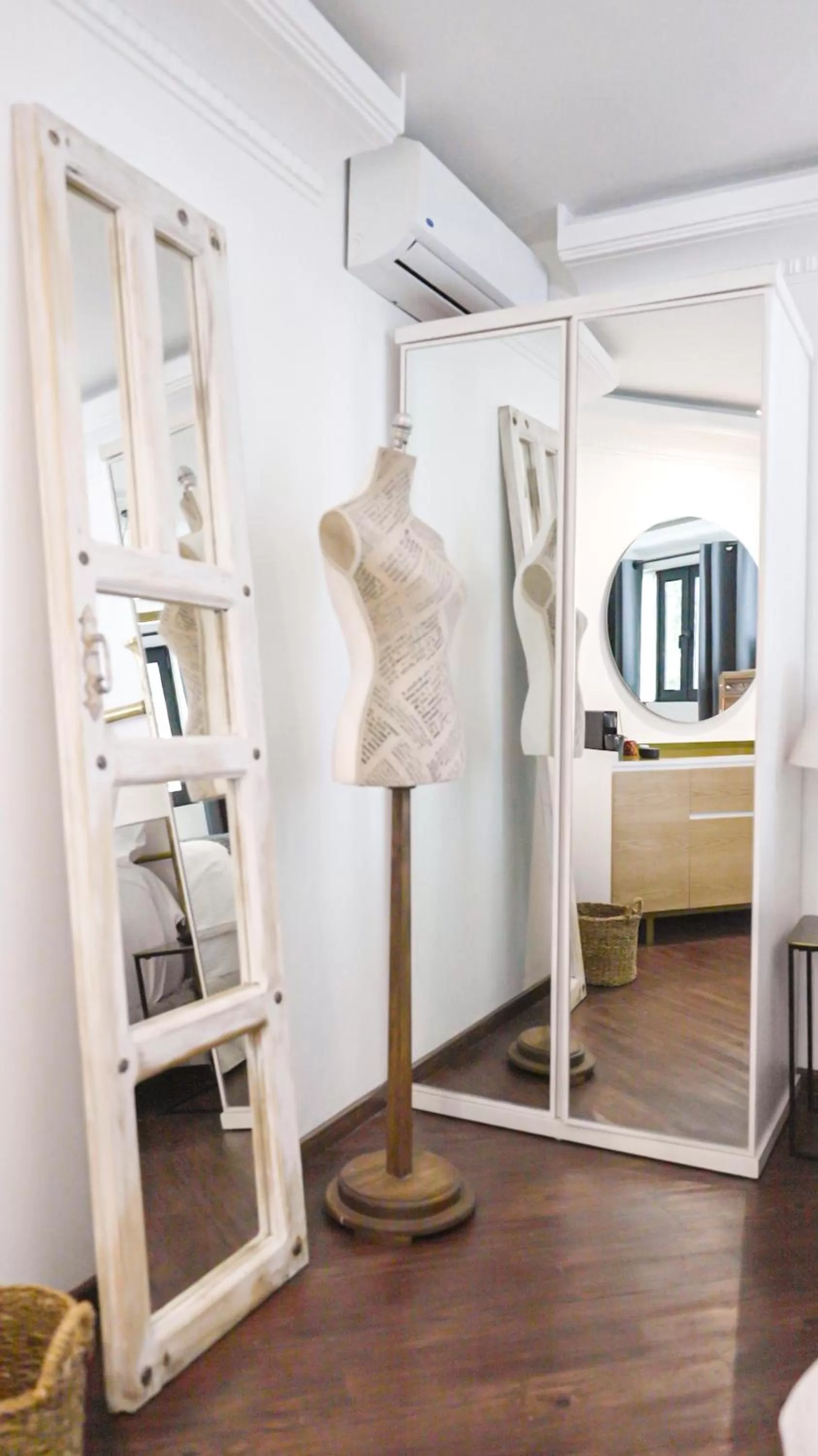 Bedroom in Orchid House Mexico City