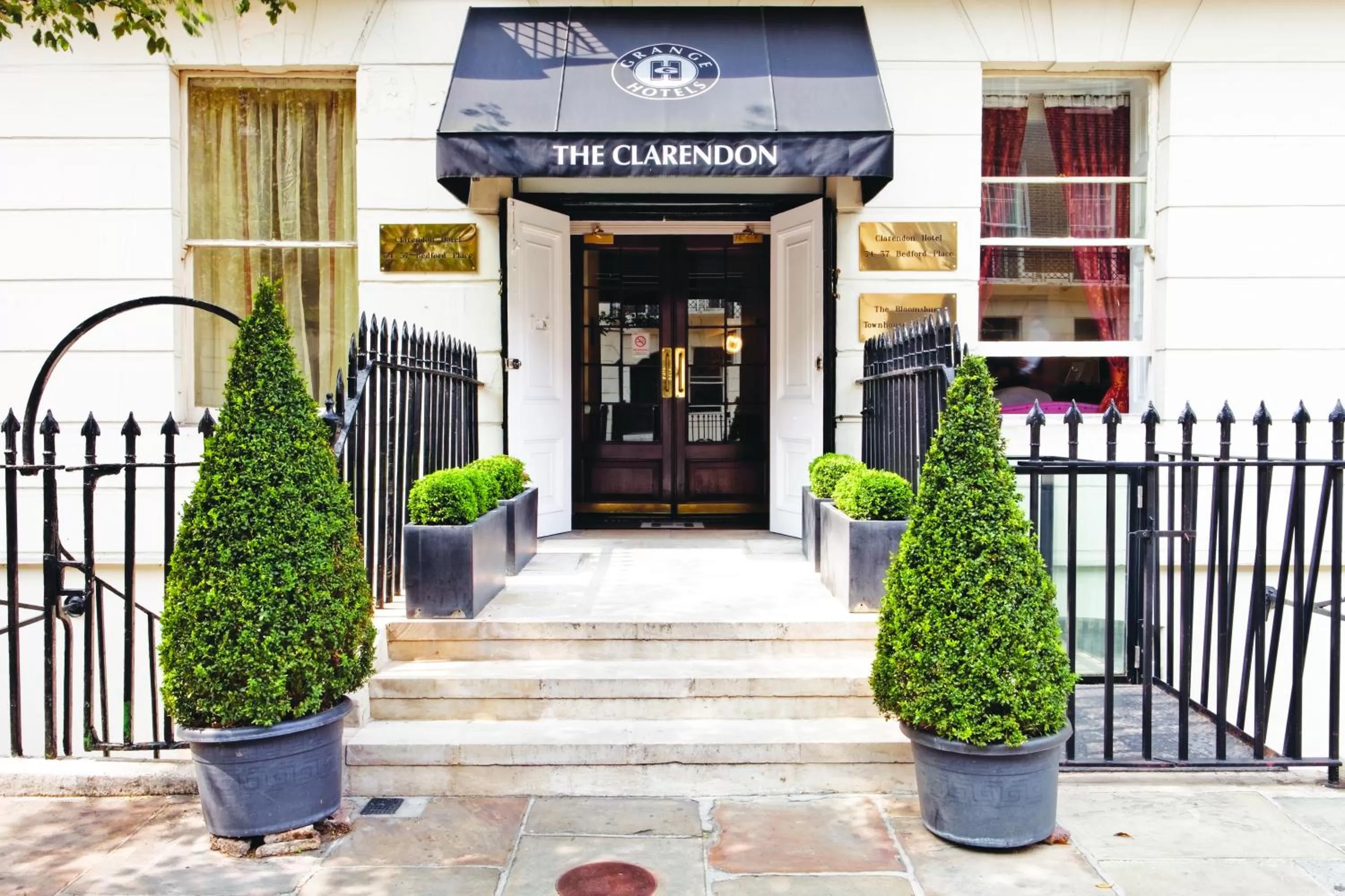 Facade/entrance in Grange Clarendon Hotel