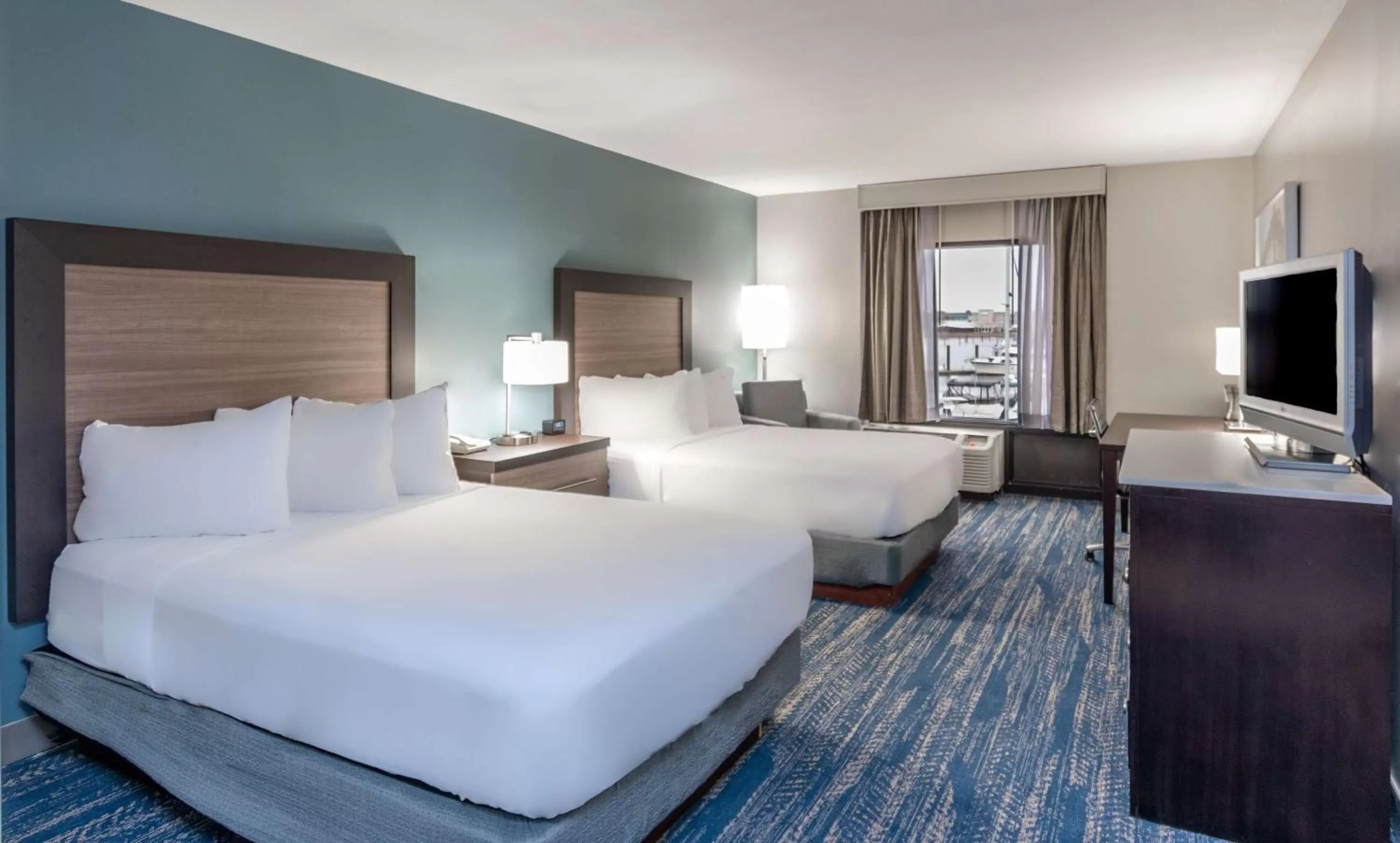 Bedroom, Bed in DoubleTree by Hilton New Bern - Riverfront