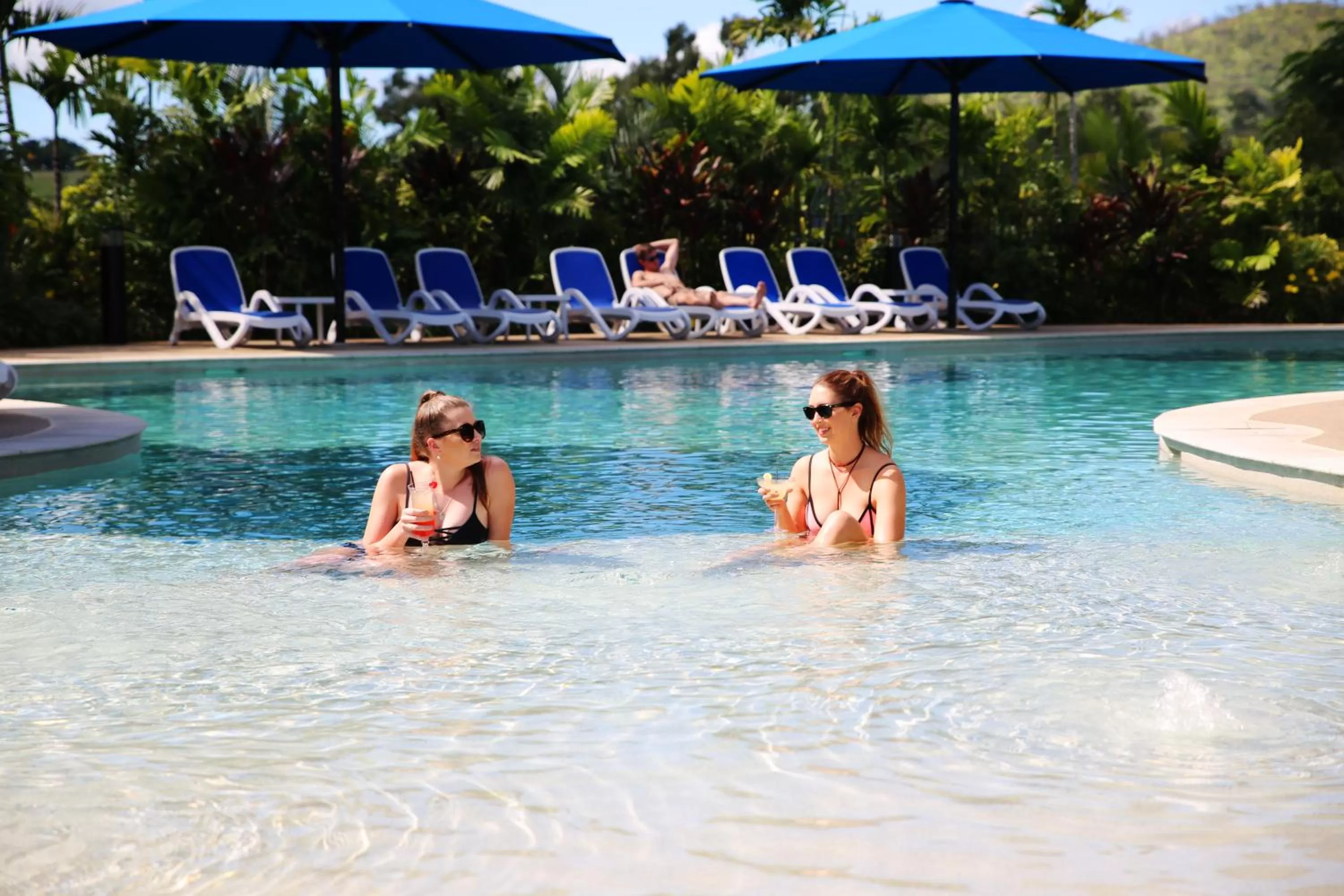 People, Swimming Pool in Korte's Resort