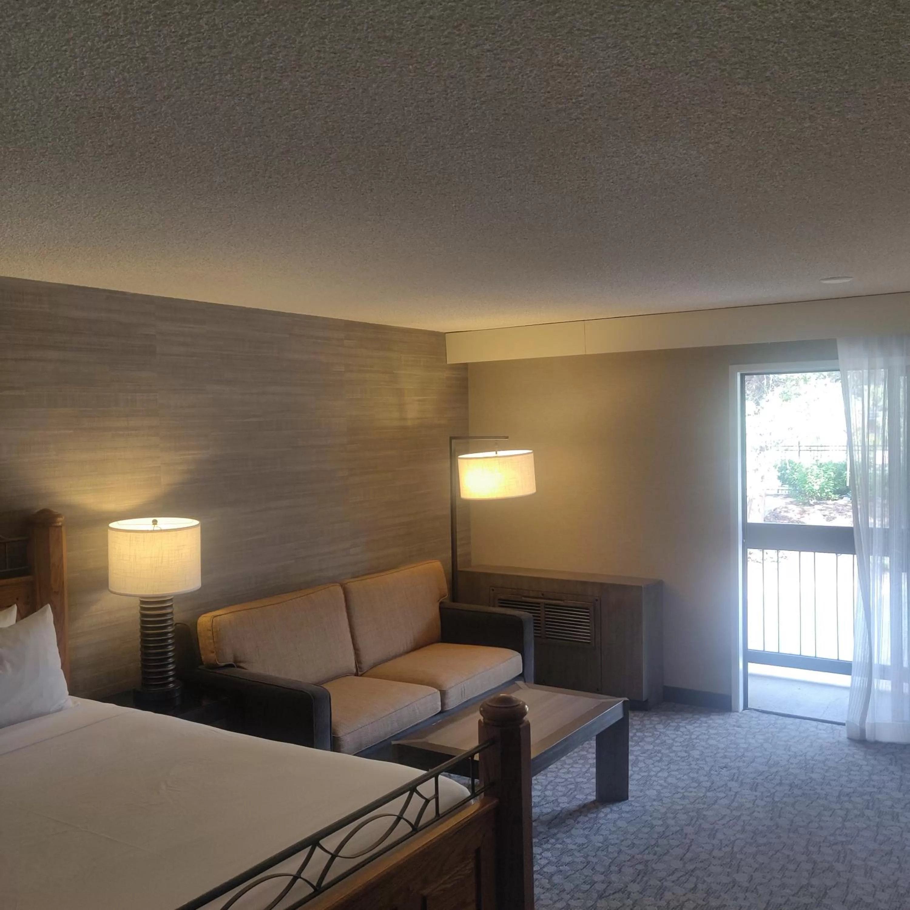 Property building, Bed in Riverhouse Lodge