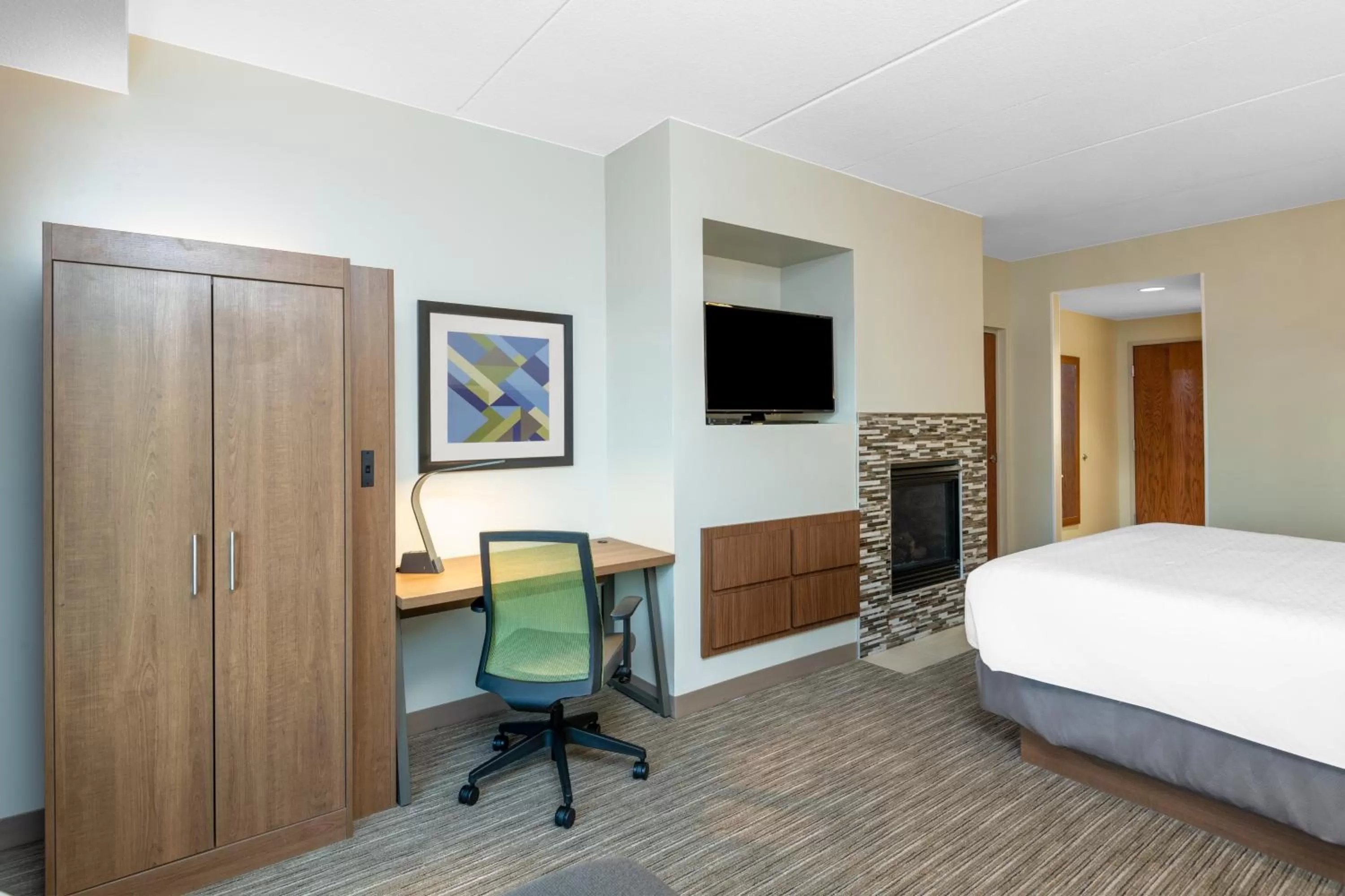 Photo of the whole room, Bed in Holiday Inn Express & Suites St George North - Zion by IHG