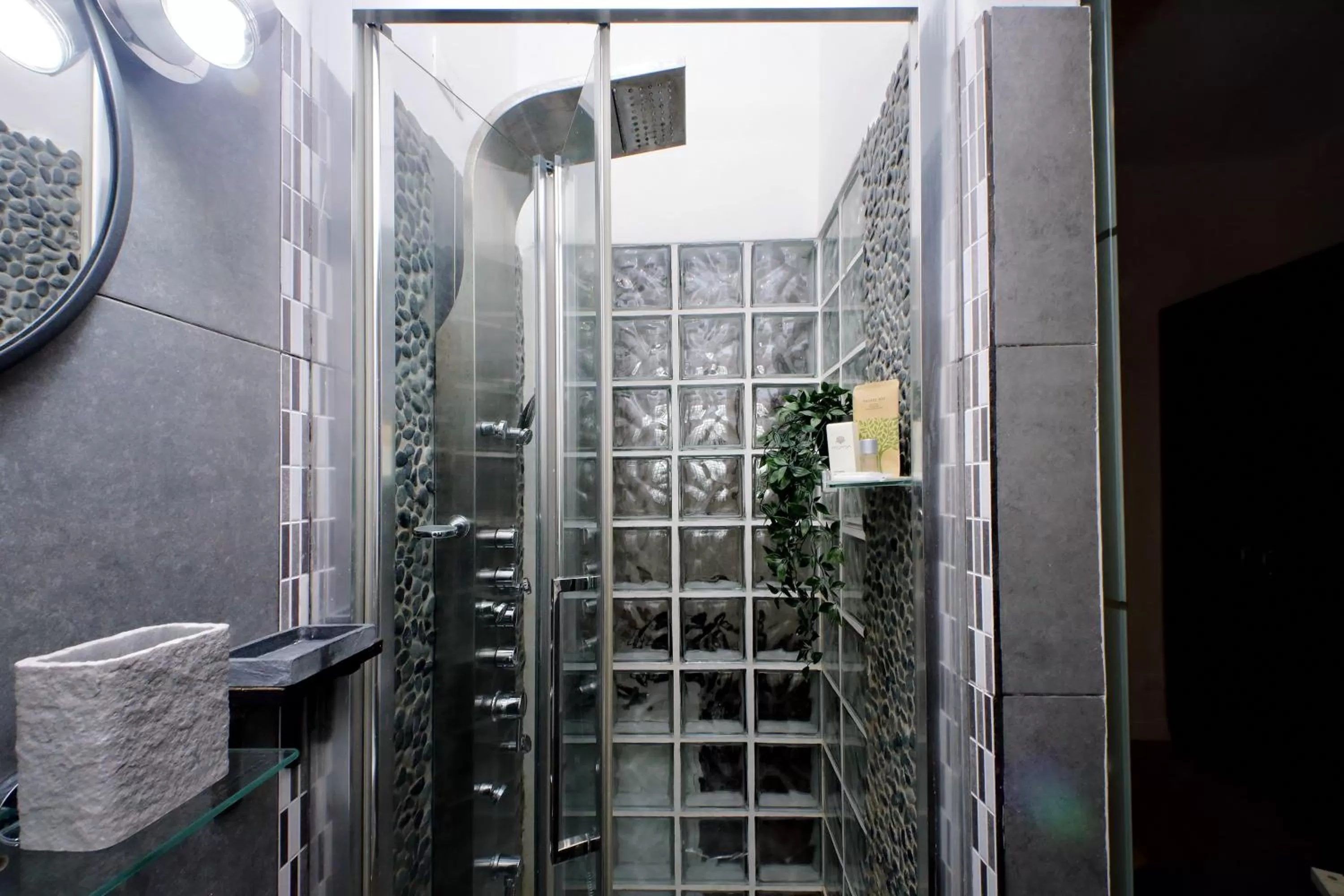 Bathroom in Vatican Suites - The Luxury Leading Accommodation in Rome