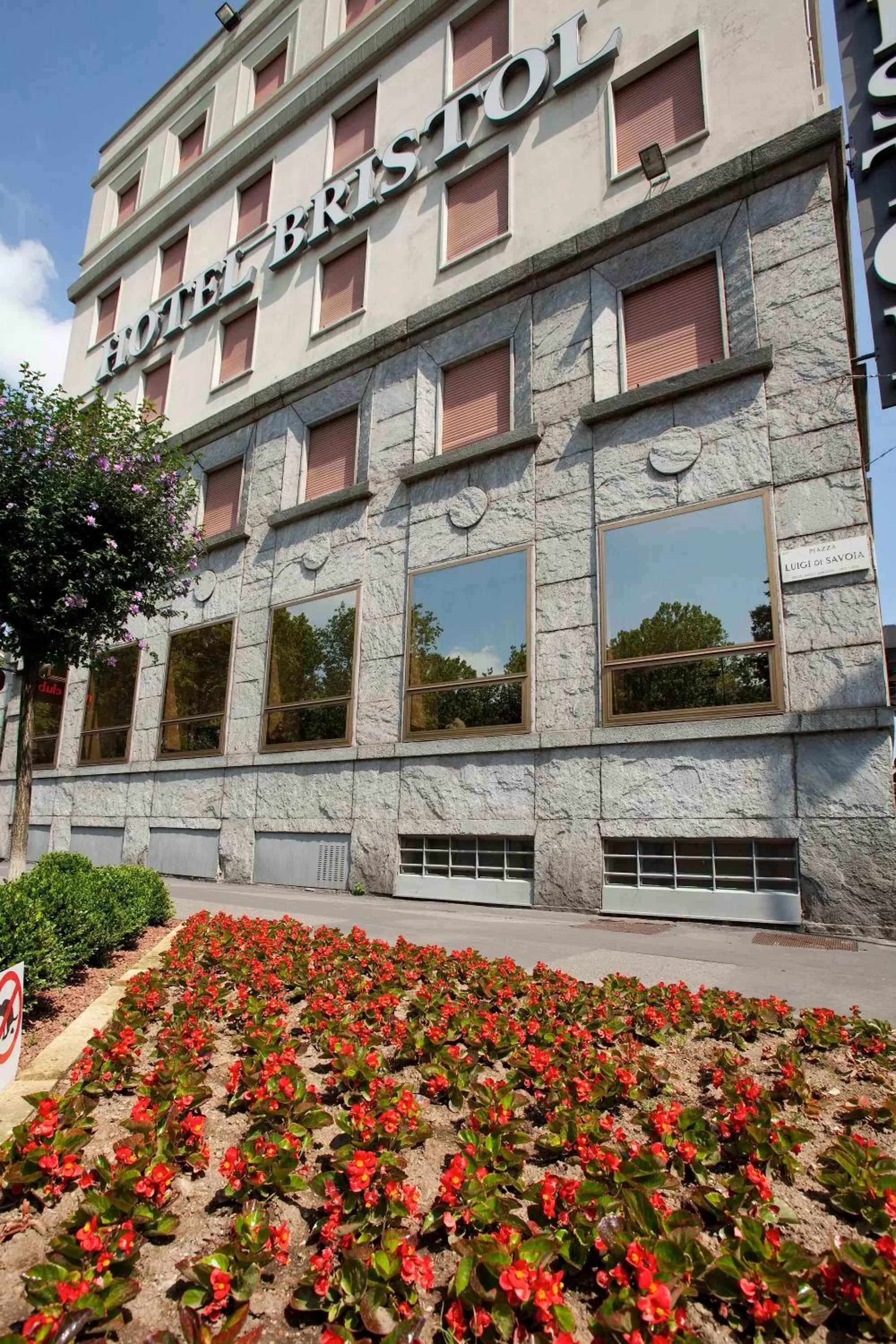 Facade/entrance in Hotel Bristol