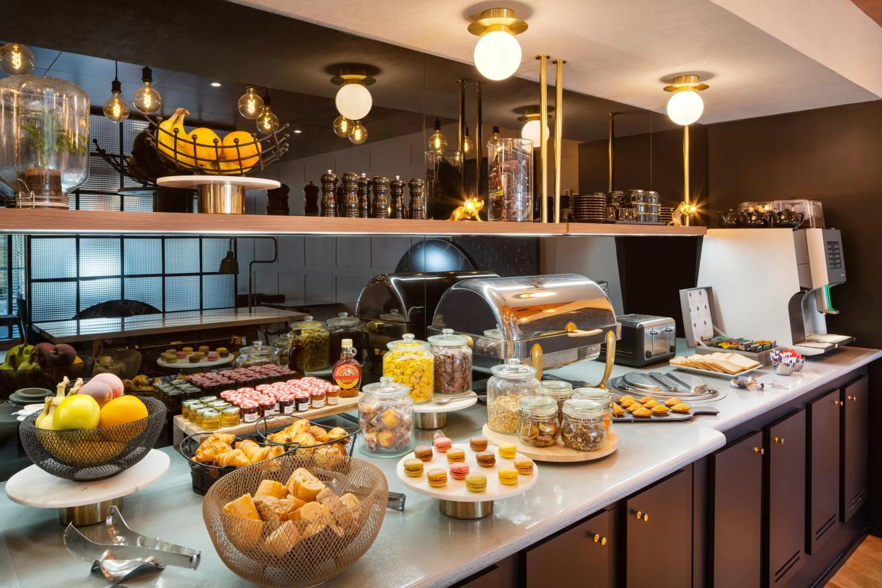 Breakfast in Mercure Paris Montparnasse Pasteur