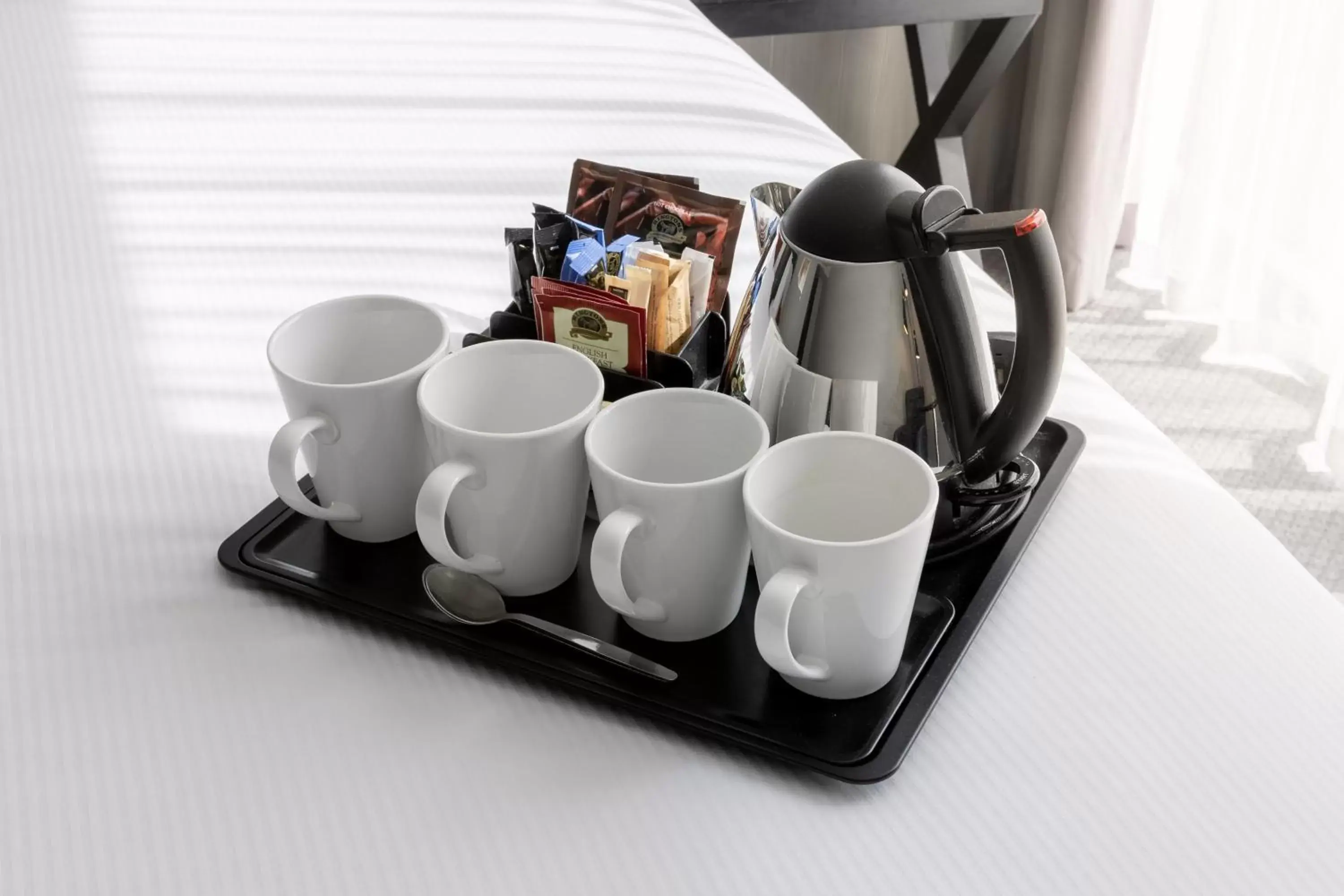 Standard King Room with Sofa Bed in Holiday Inn Newcastle Gosforth Park by IHG Standard King Room with Sofa Bed in Holiday Inn Newcastle Gosforth Park by IHG