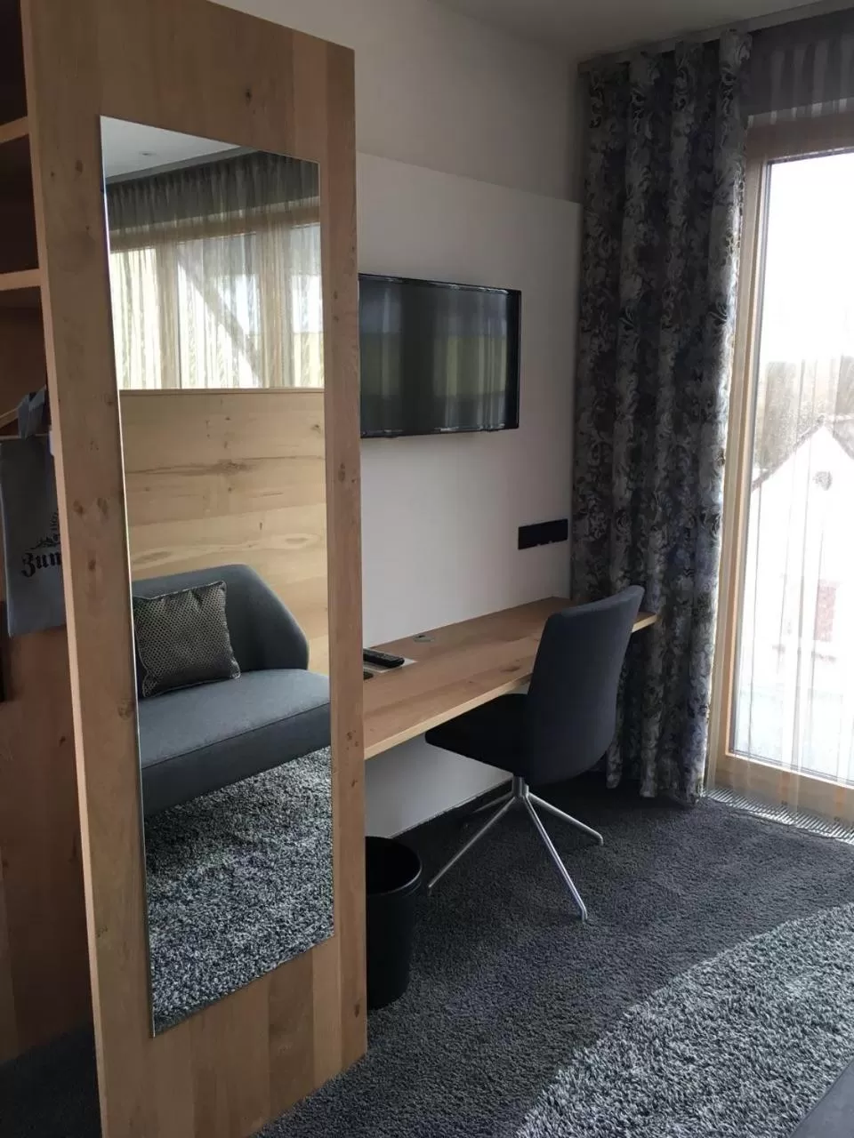 Photo of the whole room in Hotel zum Hirsch