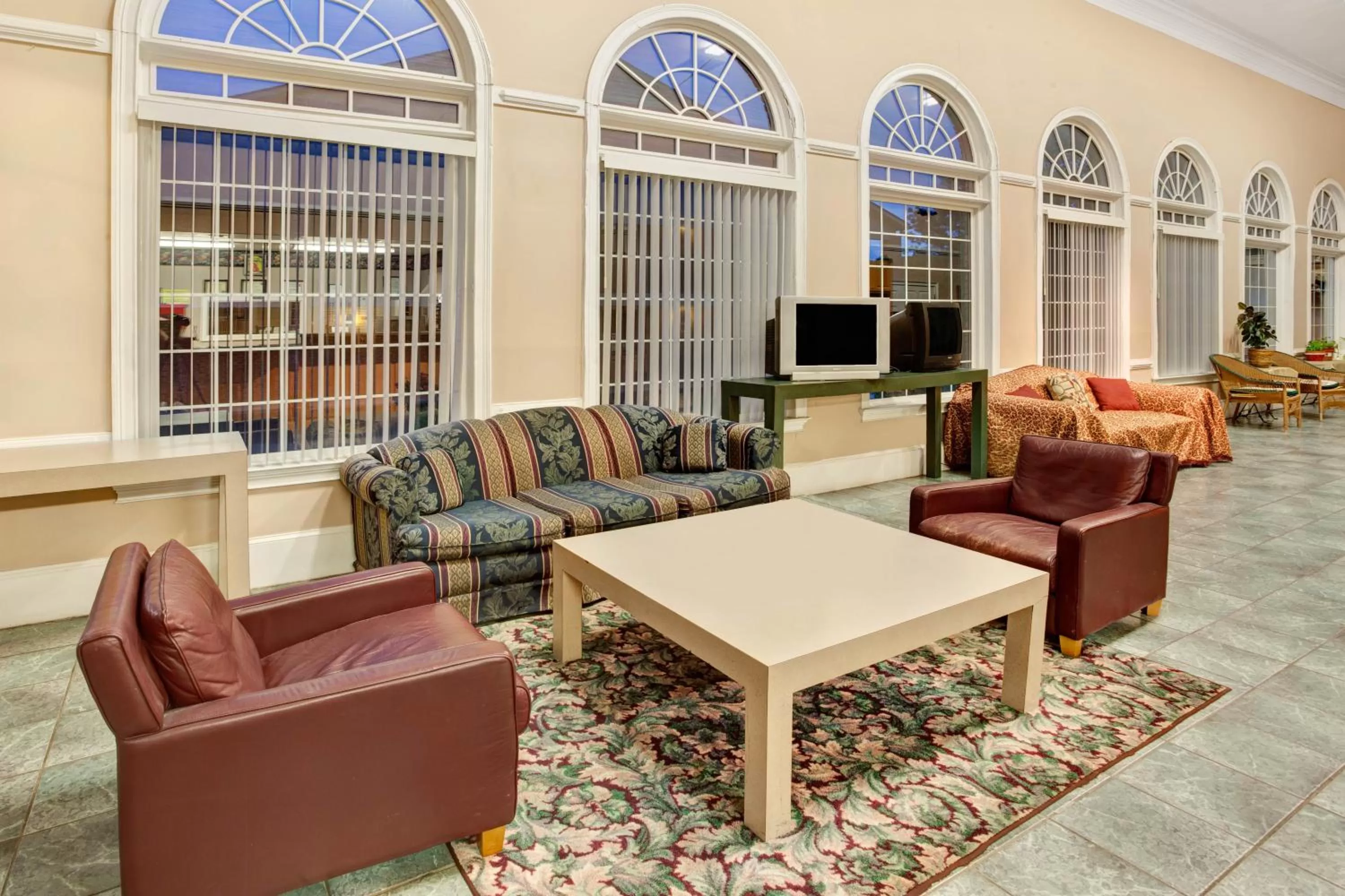 Lobby or reception in Super 8 by Wyndham Marietta/West/Atl Area
