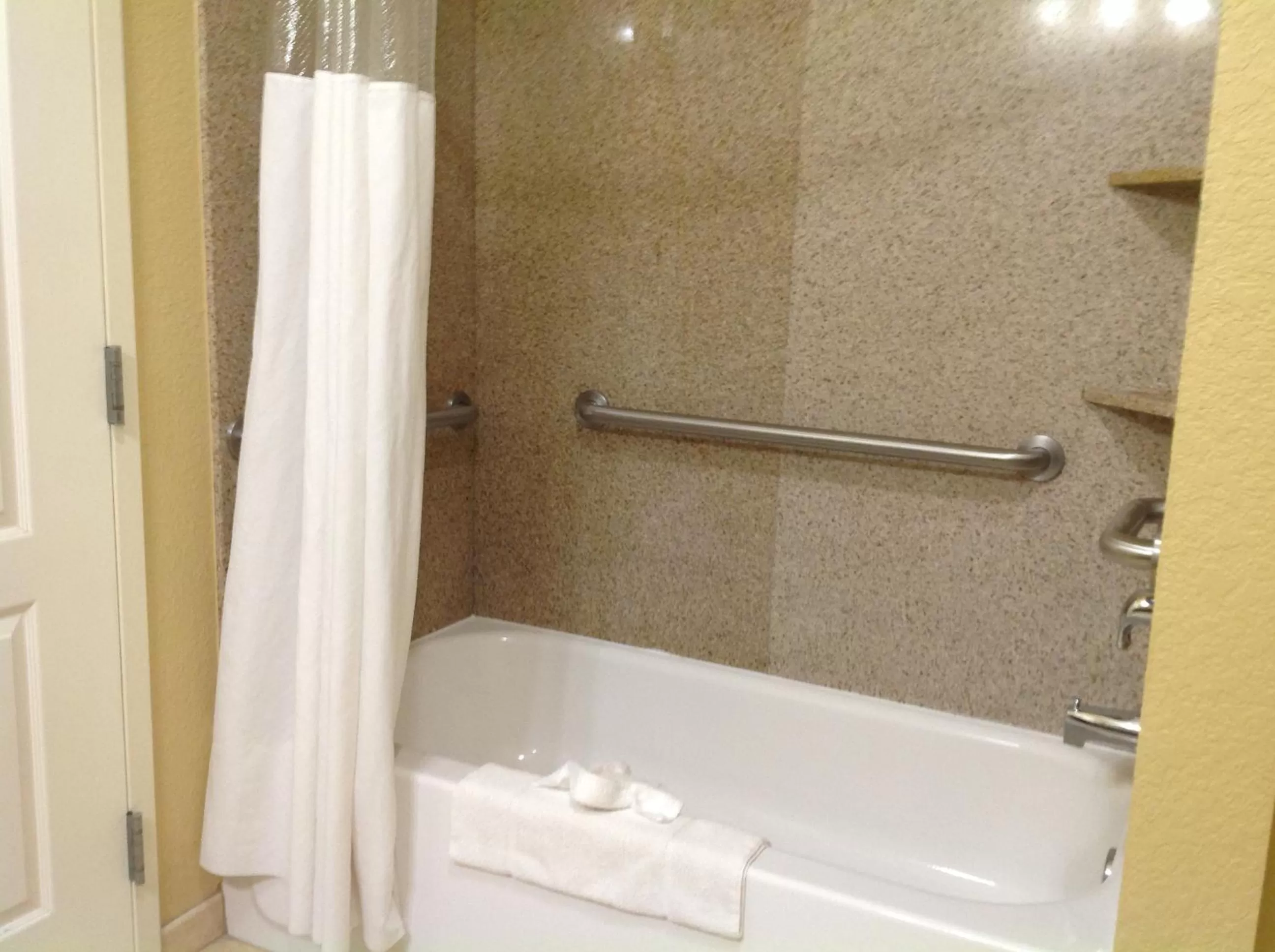 Bathroom in La Quinta by Wyndham Vicksburg