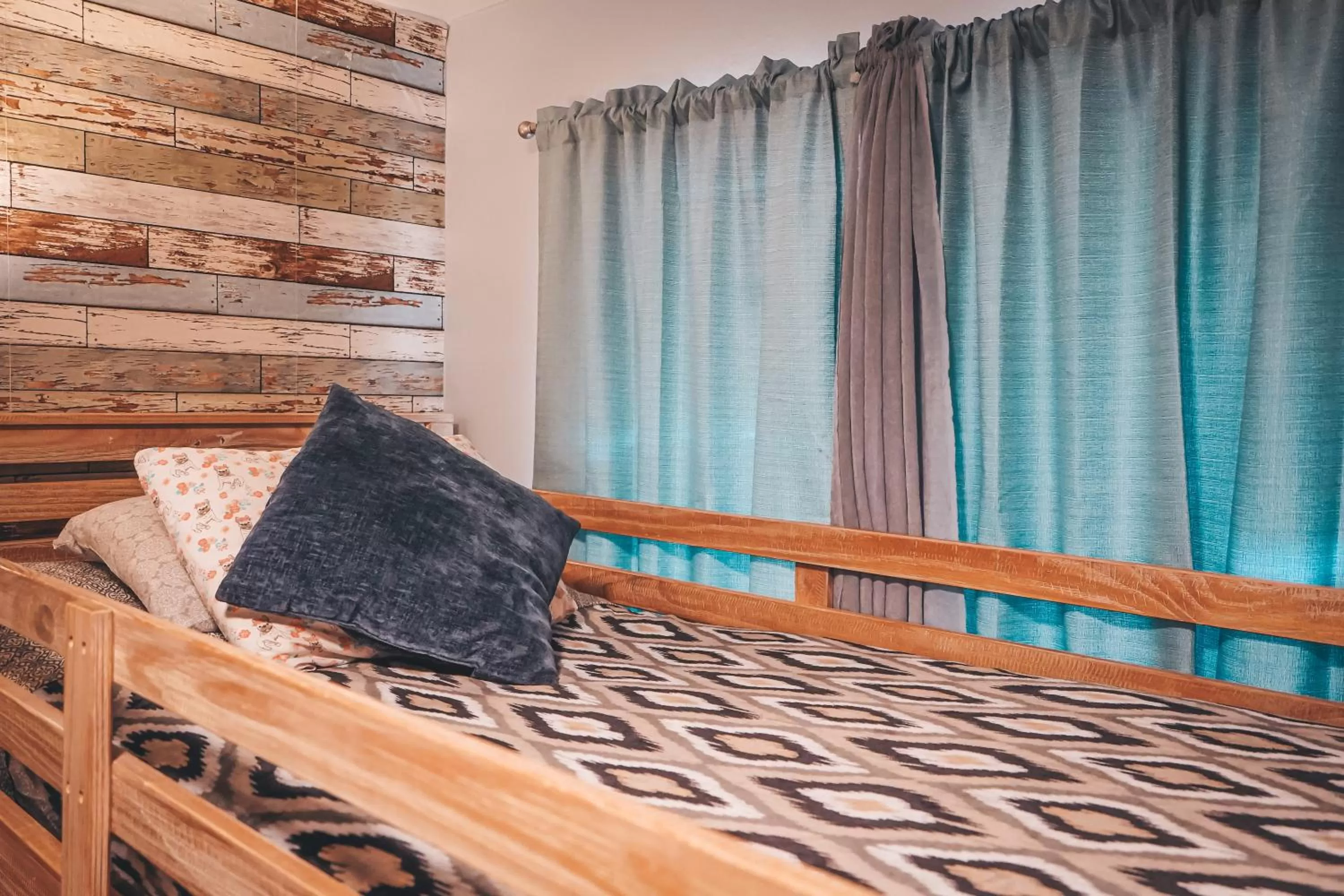 Bed in Hollywood Light Haven Lodge