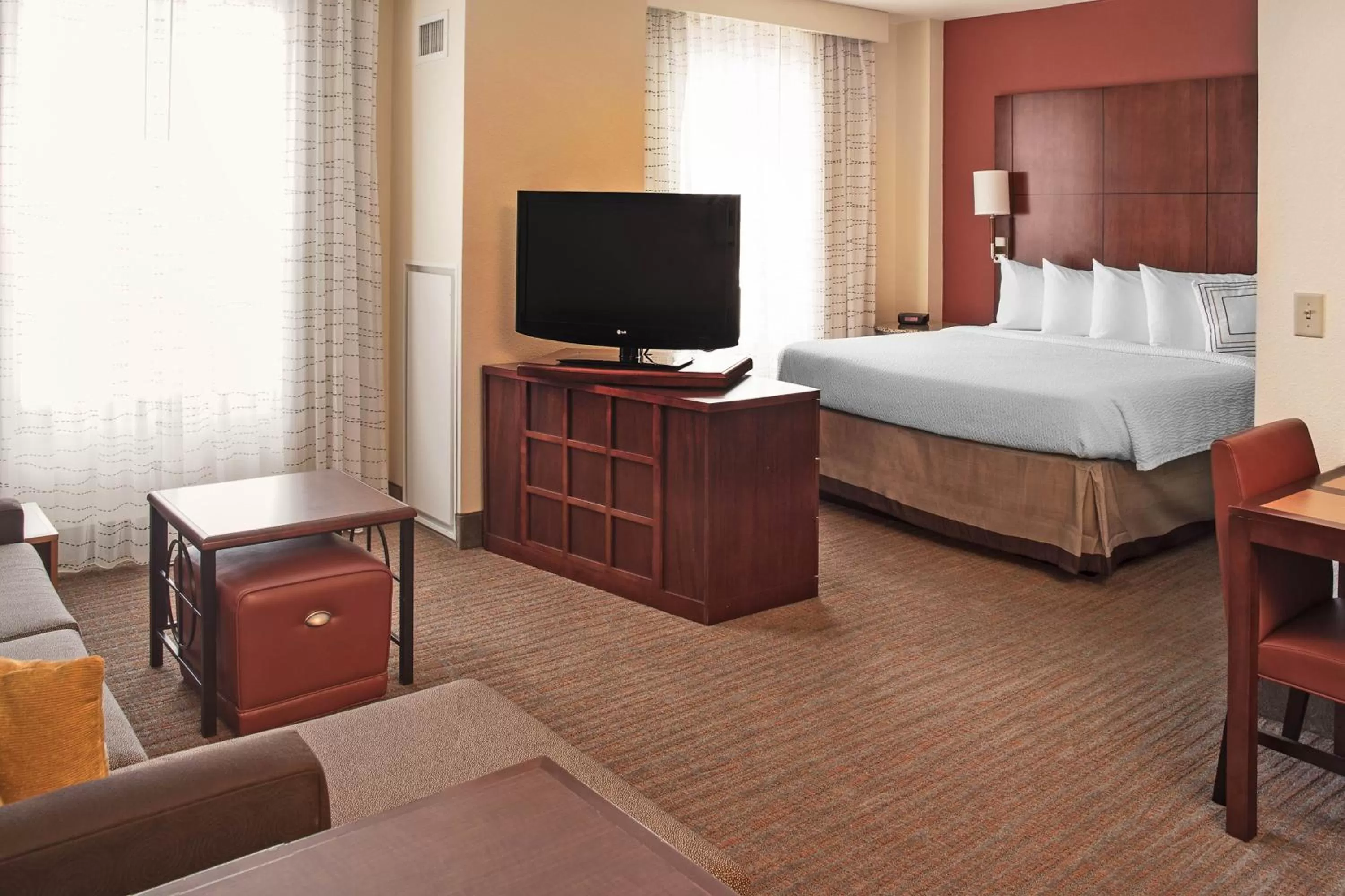 Photo of the whole room, Bed in Residence Inn Aberdeen at Ripken Stadium