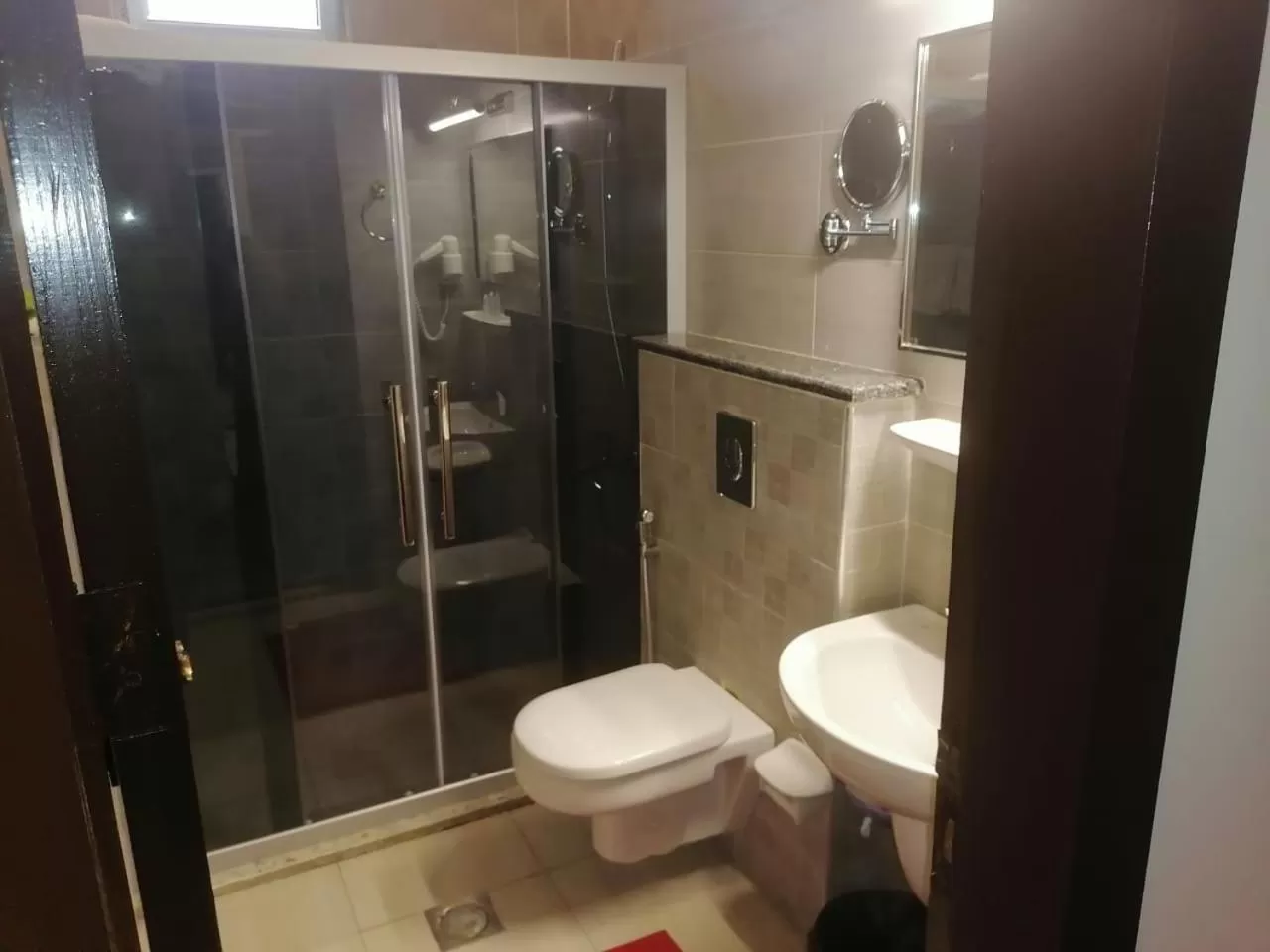 Bathroom in Al-Ahlam Hotel Apartments