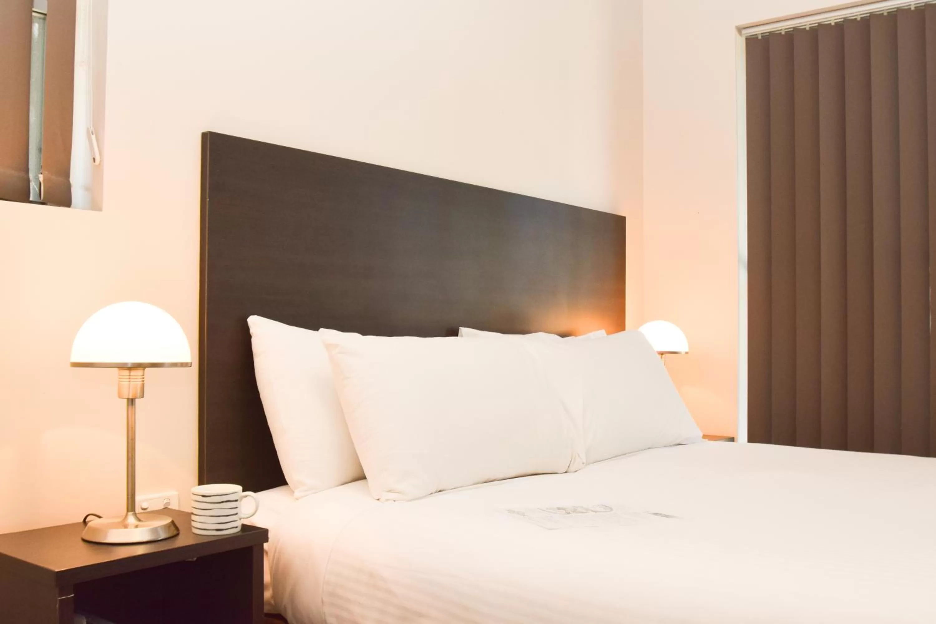 Bed in Station Hotel Motel Kurri