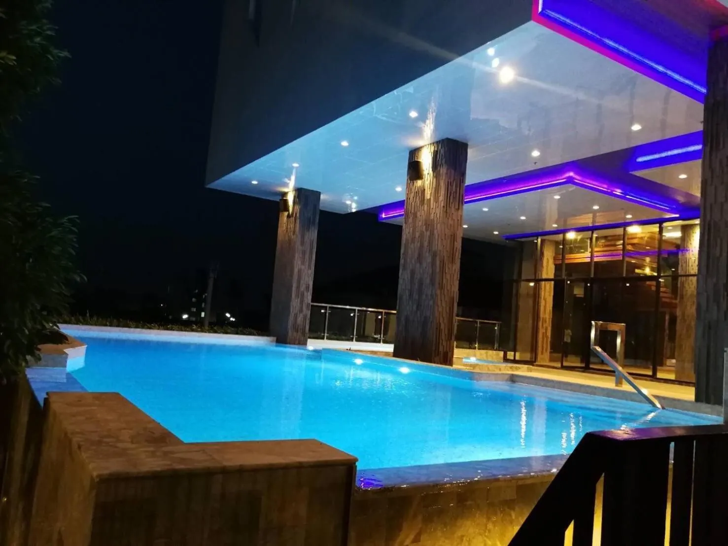 Swimming pool in Tonaoi Grand Hotel