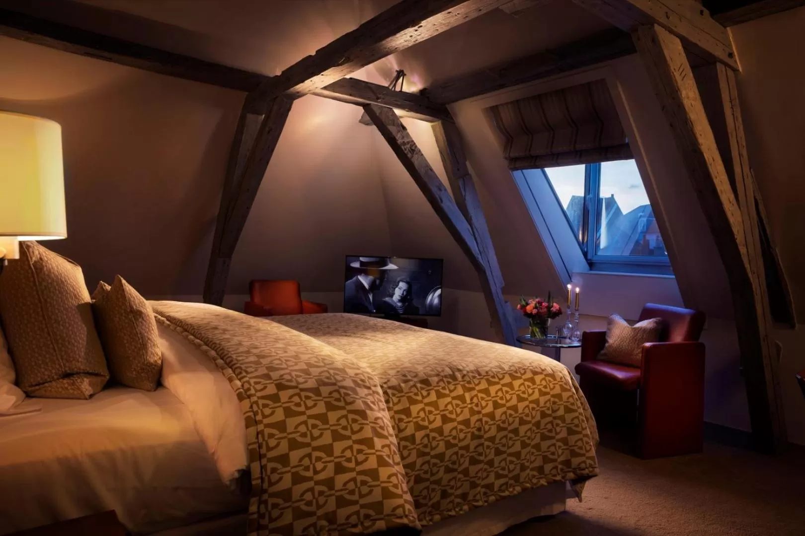 Living room, Bed in Hotel Van Cleef