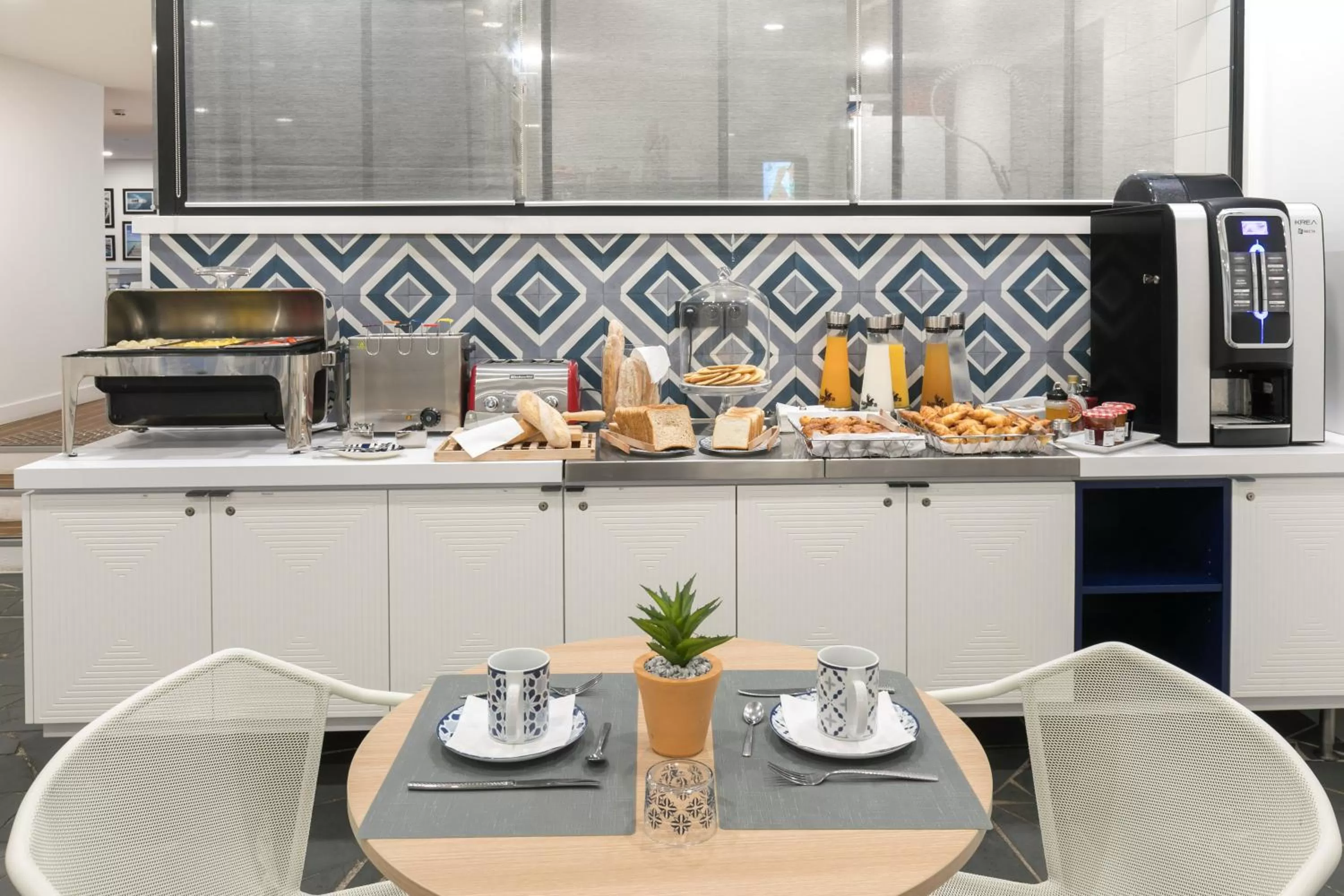 Breakfast in The Deck Hotel by Happyculture