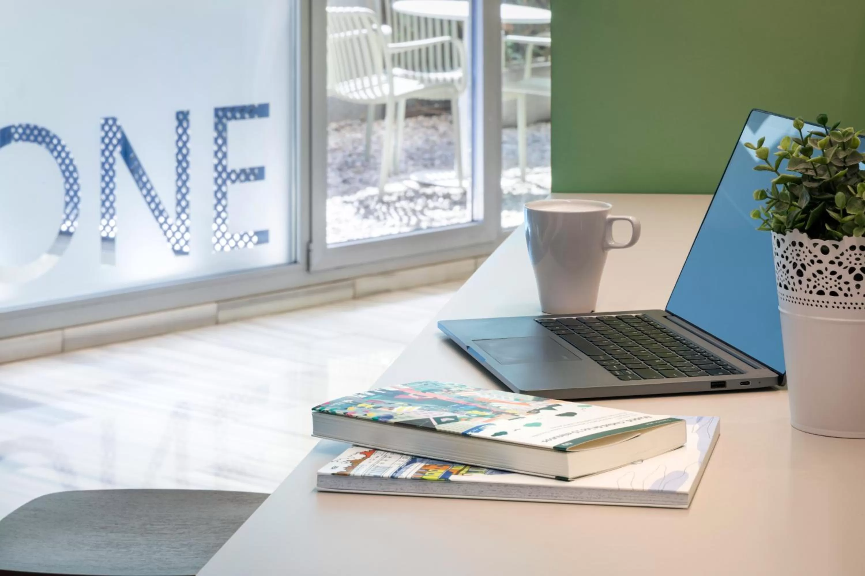 Lobby or reception in B&B HOTEL Madrid Pinar de las Rozas