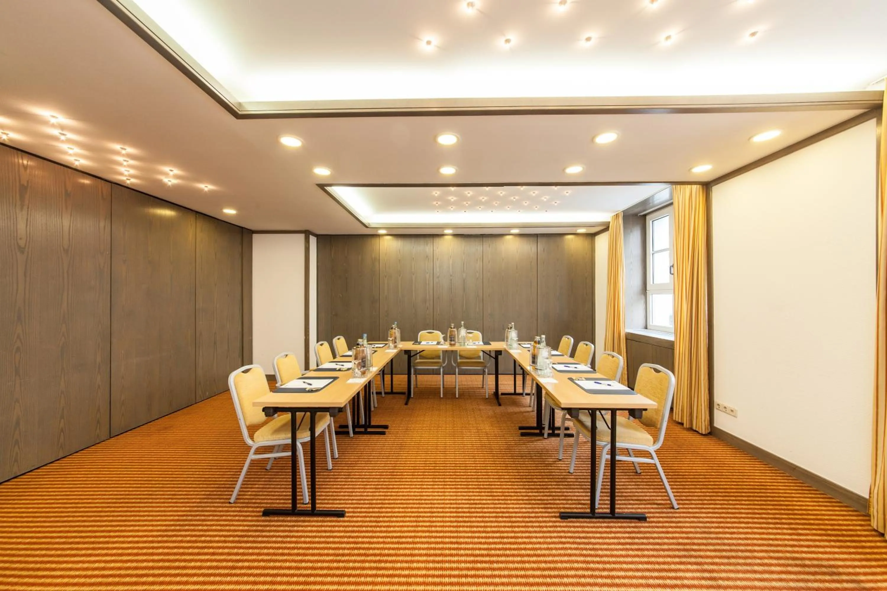 Meeting/conference room in Hotel Offenbacher Hof