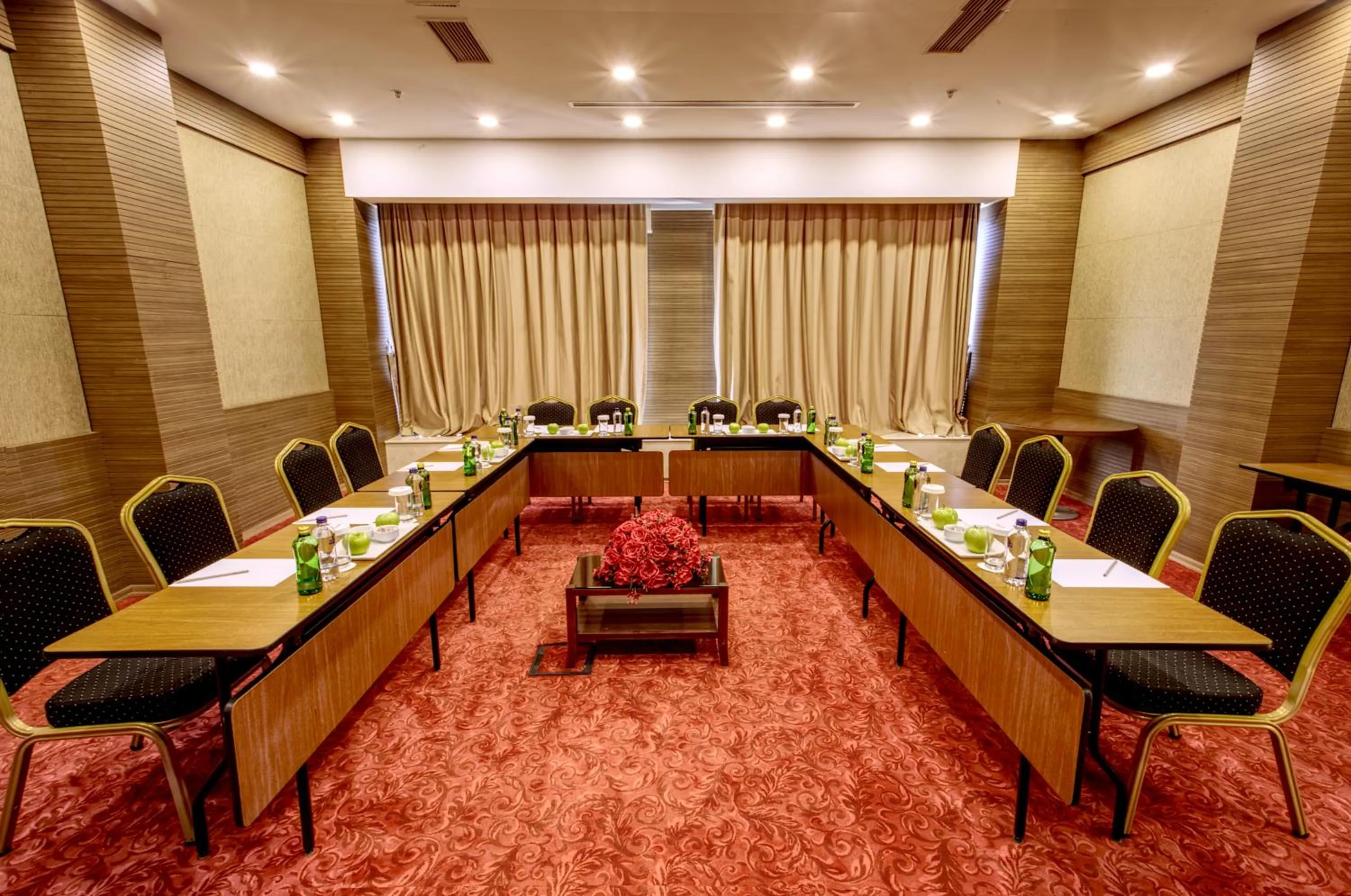 Banquet/Function facilities in Grand Makel Hotel Topkapi