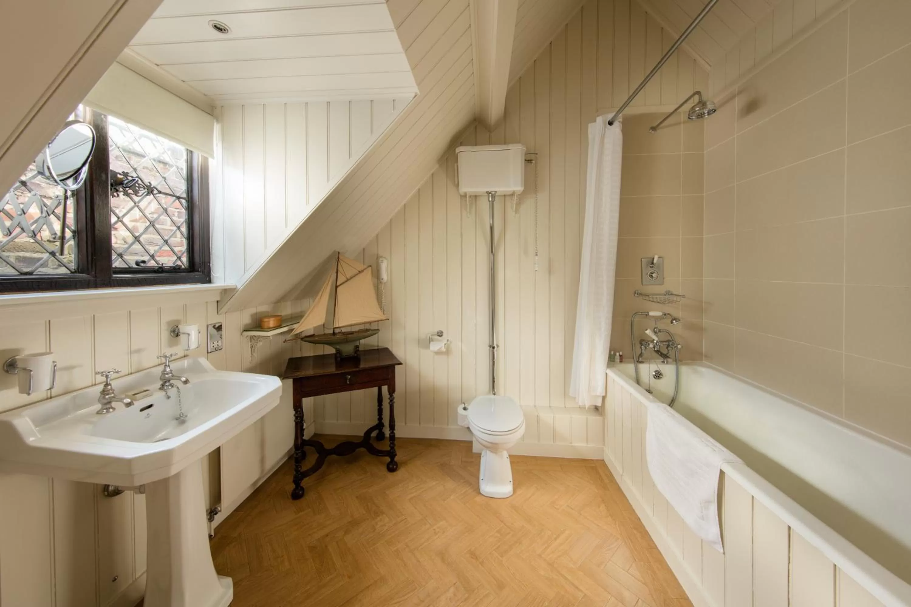 Bathroom in Great Fosters - Near Windsor