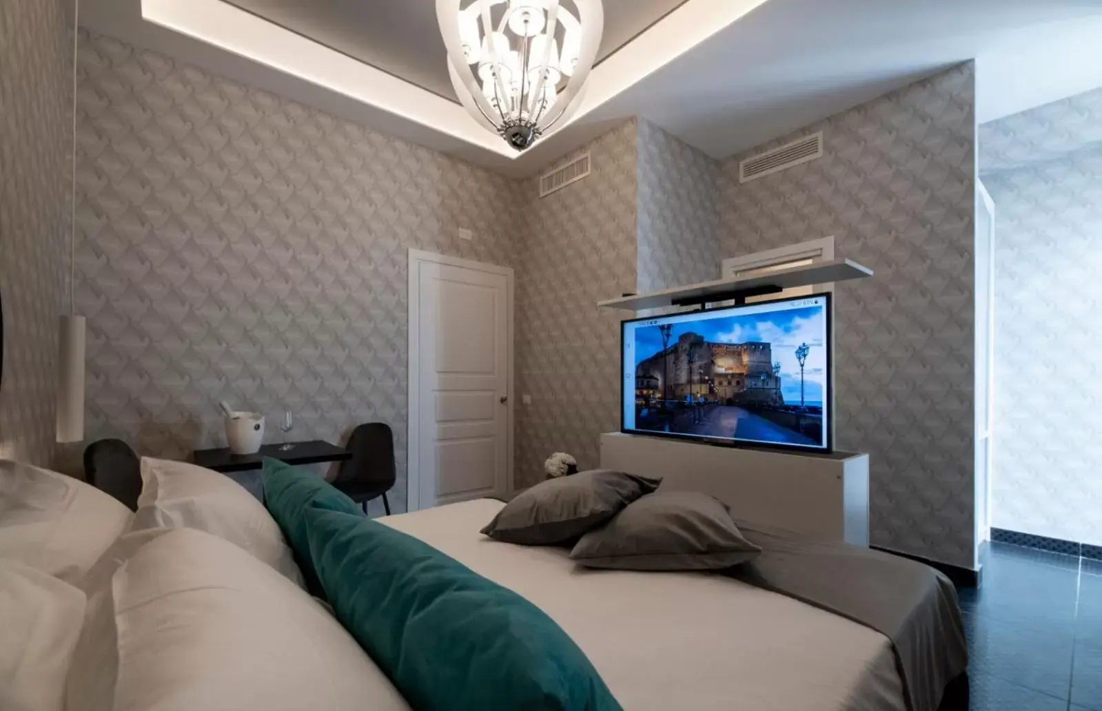 Double Room in Luna Luxury Bed and Breakfast Double Room in Luna Luxury Bed and Breakfast